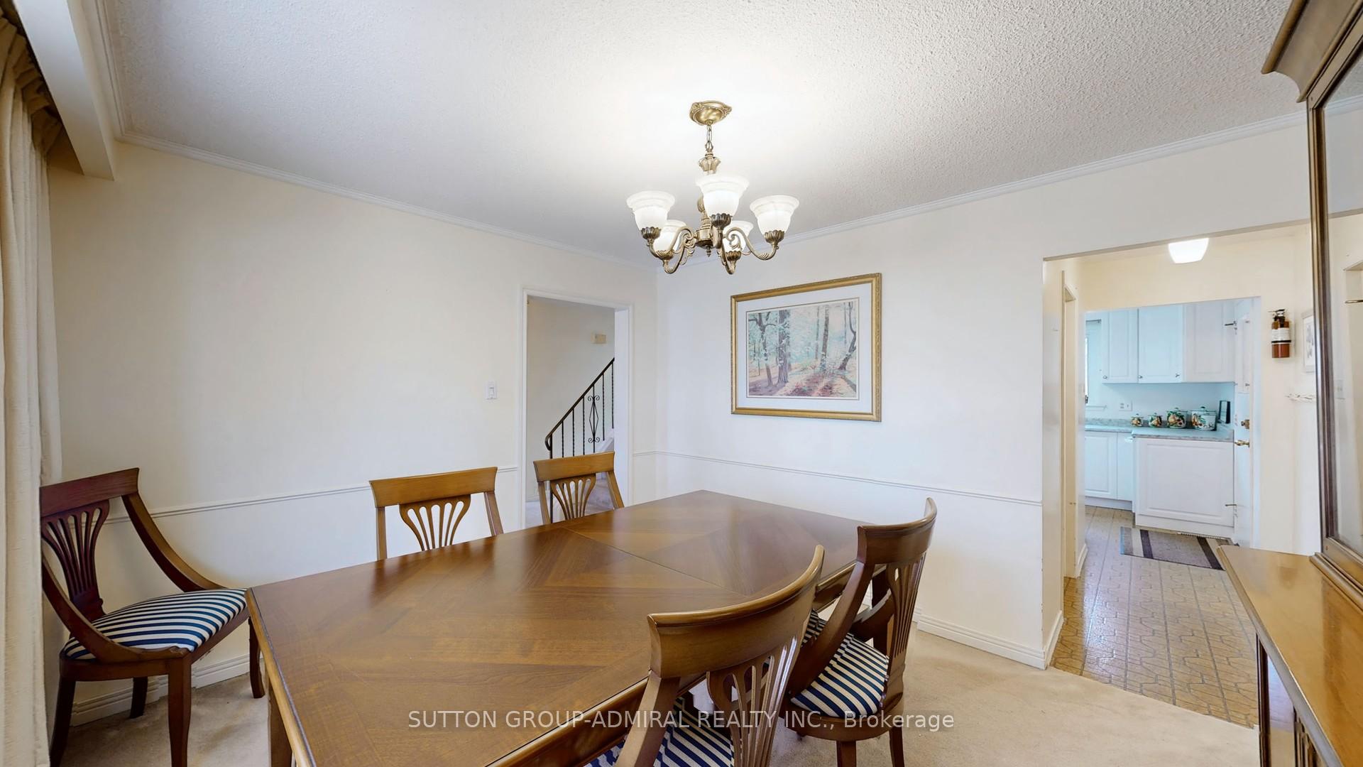 Photo 11 of 61 Shady Lane Crescent, Markham, Royal Orchard — HOMEH