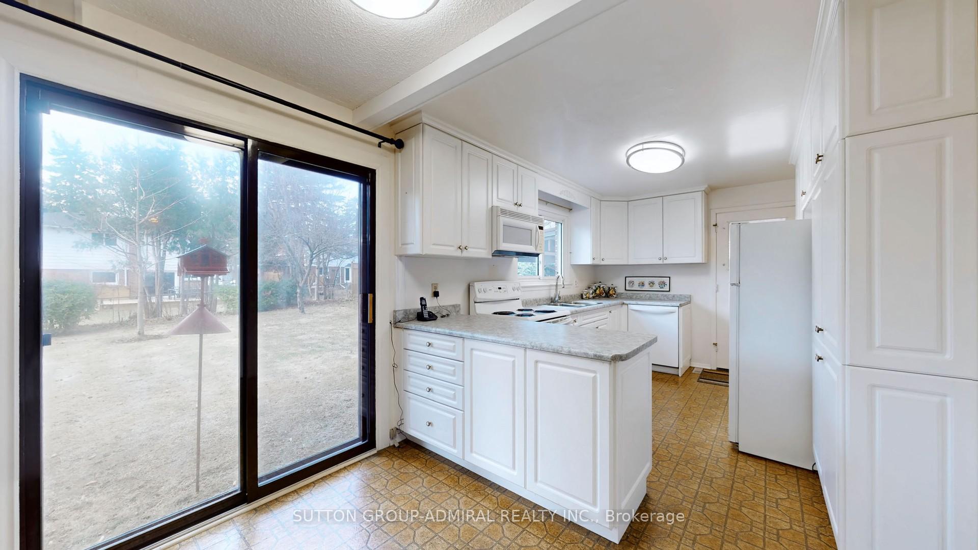Photo 13 of 61 Shady Lane Crescent, Markham, Royal Orchard — HOMEH