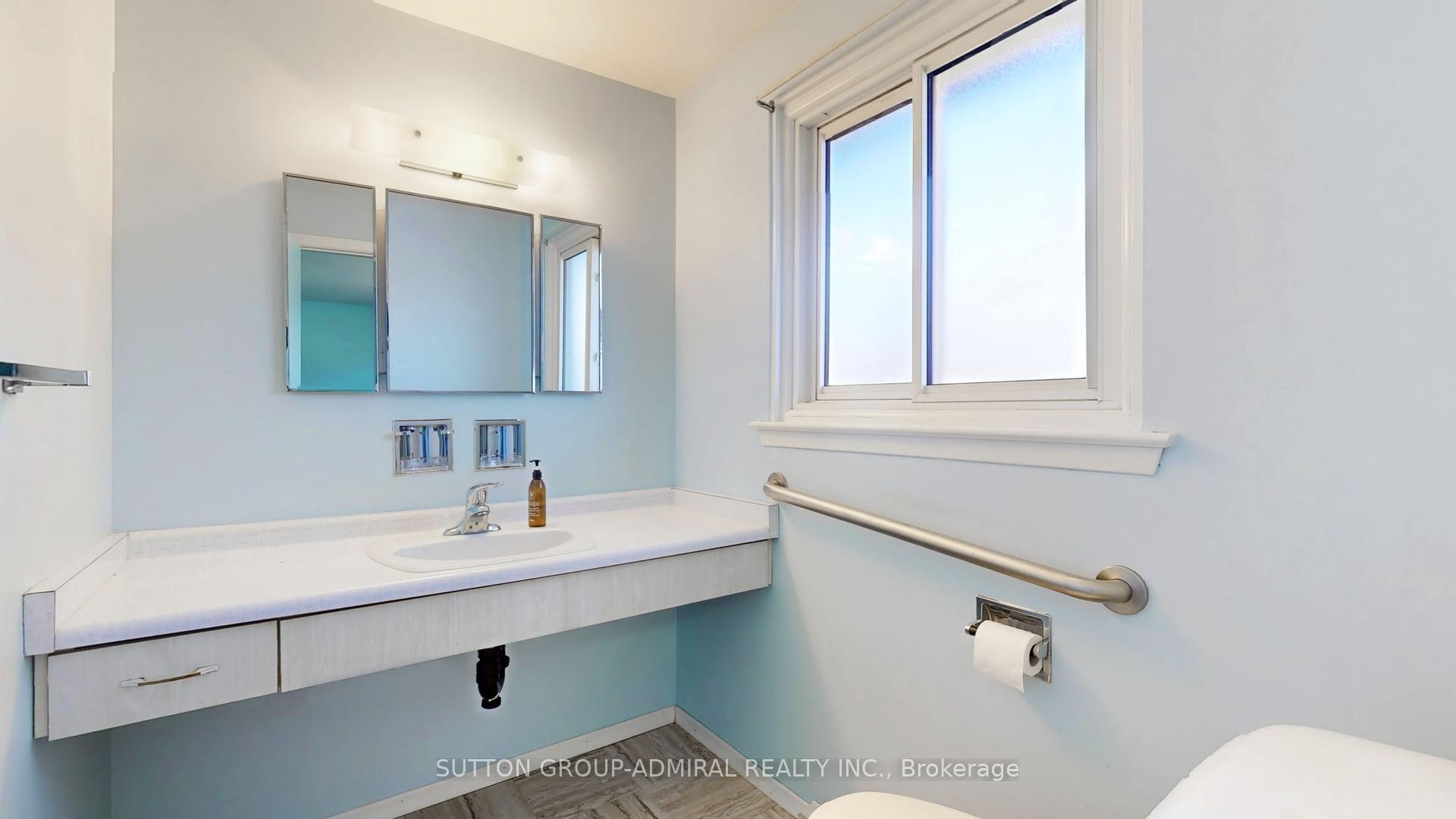 Photo 25 of 61 Shady Lane Crescent, Markham, Royal Orchard — HOMEH