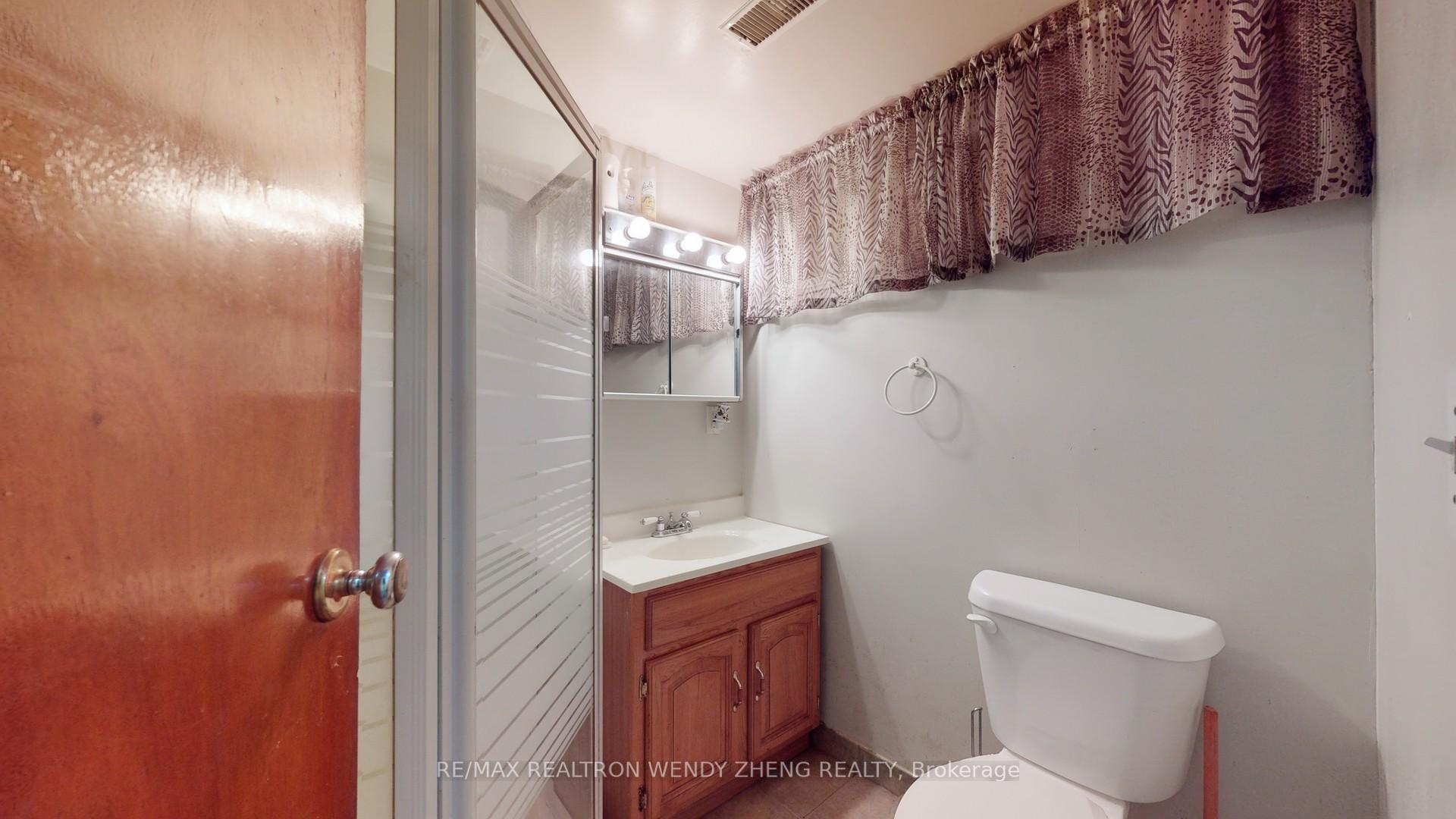 Photo 8 of Unit BSMT, 9359 Dickenson Road, Hamilton, Airport Employment Area — HOMEH