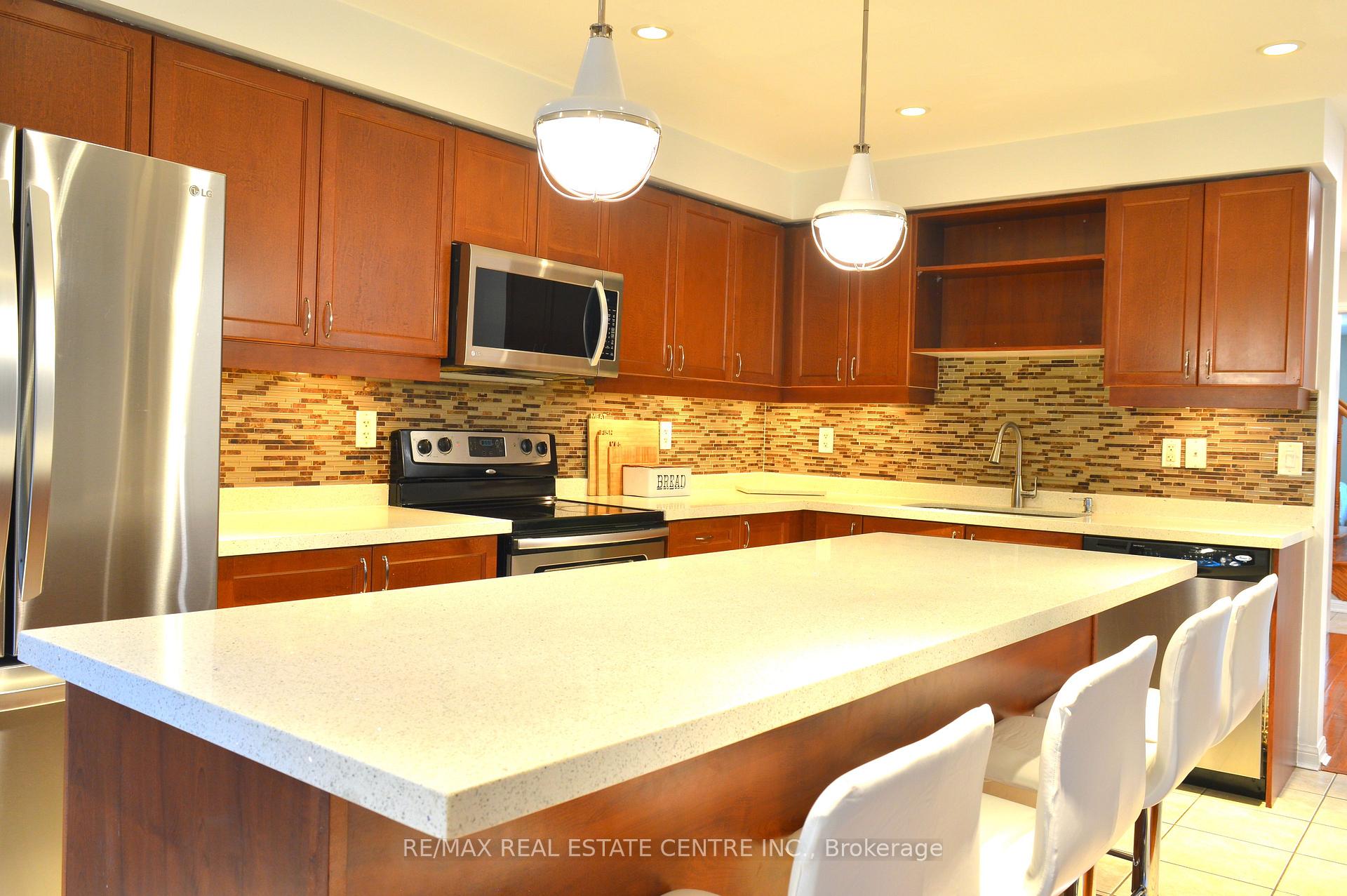 Photo 6 of 882 Mcewan Drive, Milton, Coates — HOMEH
