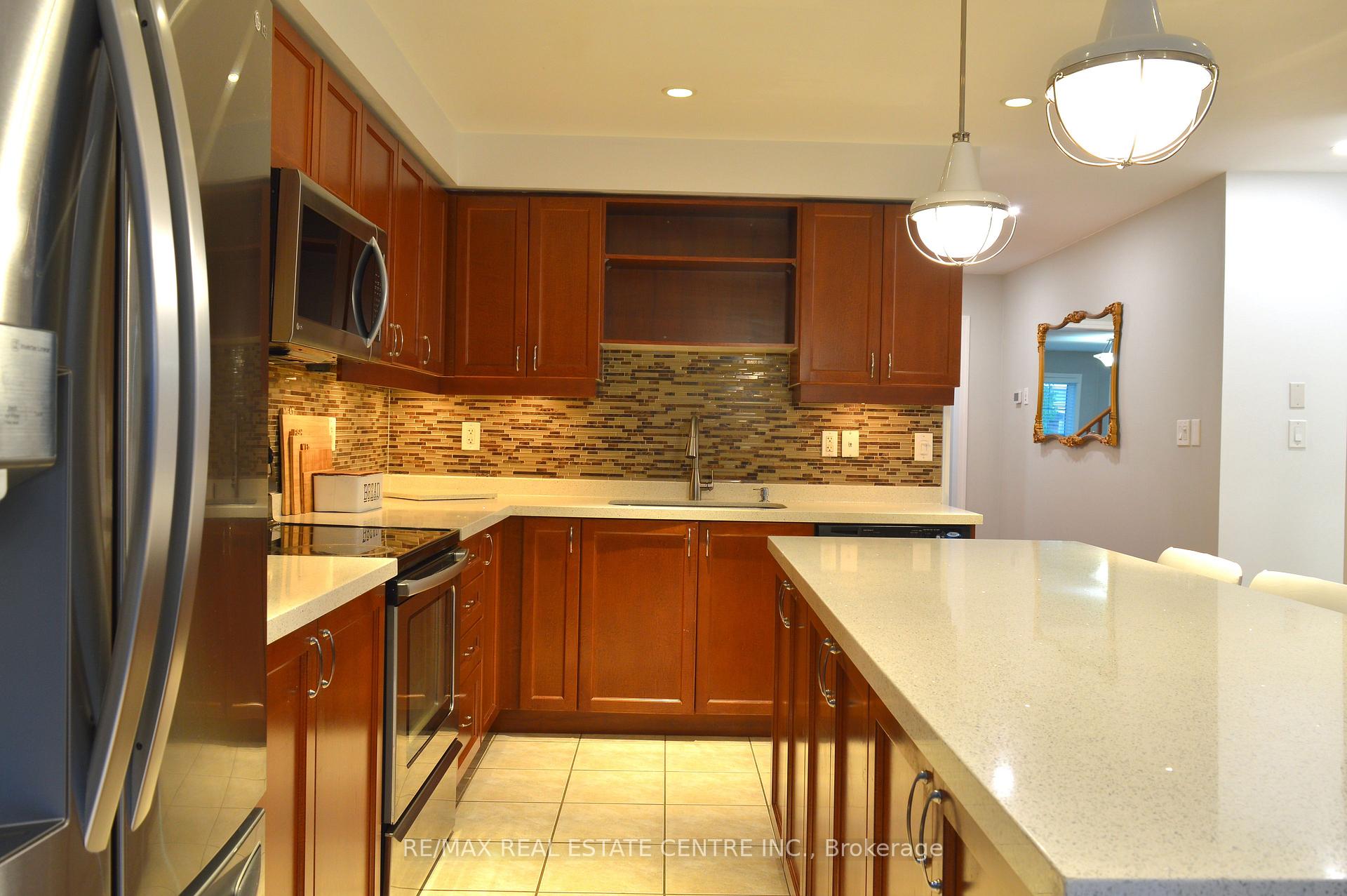 Photo 7 of 882 Mcewan Drive, Milton, Coates — HOMEH