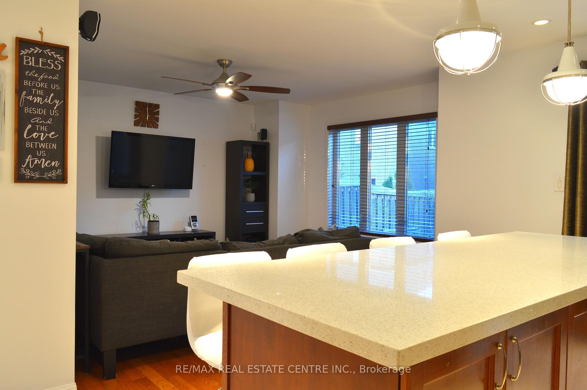 Photo 9 of 882 Mcewan Drive, Milton, Coates — HOMEH