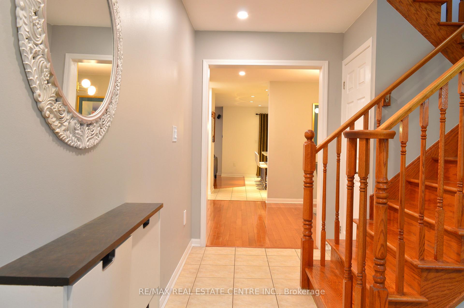 Photo 12 of 882 Mcewan Drive, Milton, Coates — HOMEH