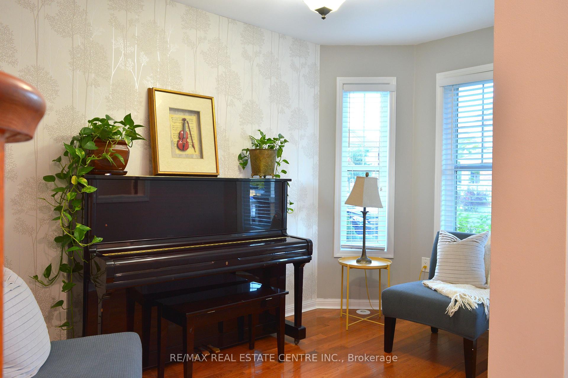 Photo 14 of 882 Mcewan Drive, Milton, Coates — HOMEH