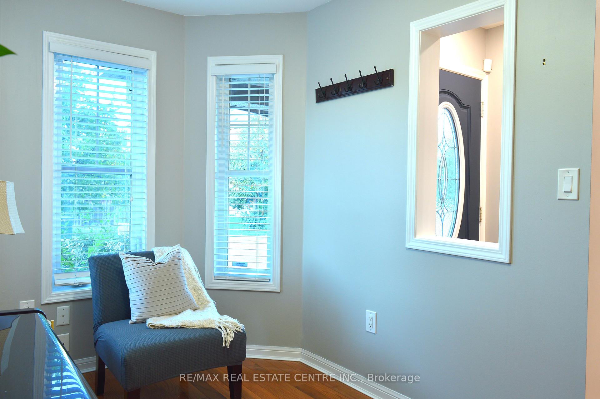 Photo 15 of 882 Mcewan Drive, Milton, Coates — HOMEH