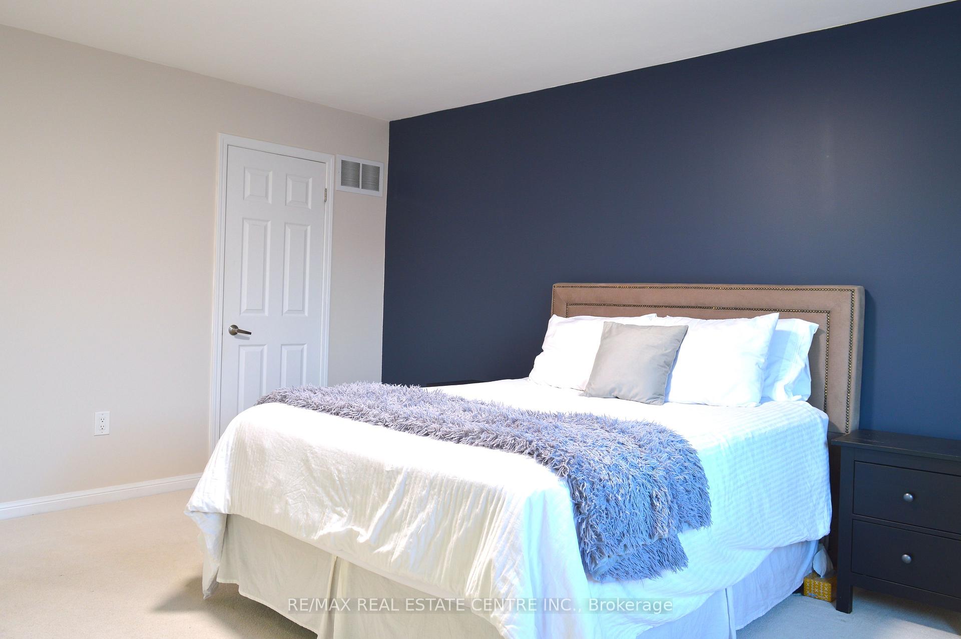 Photo 20 of 882 Mcewan Drive, Milton, Coates — HOMEH
