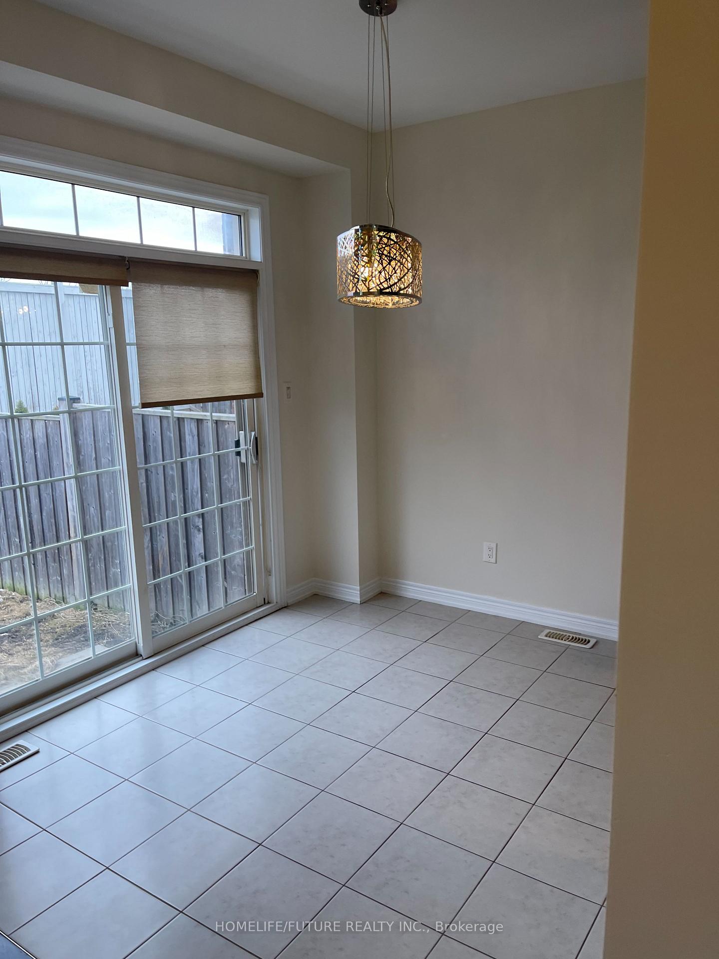 Photo 6 of 167 Hammersly Boulevard, Markham, Wismer — HOMEH