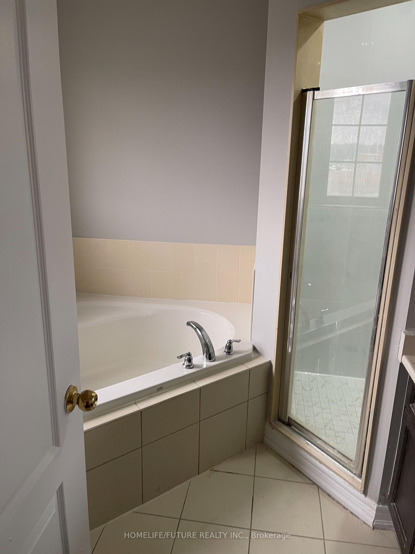Photo 7 of 167 Hammersly Boulevard, Markham, Wismer — HOMEH