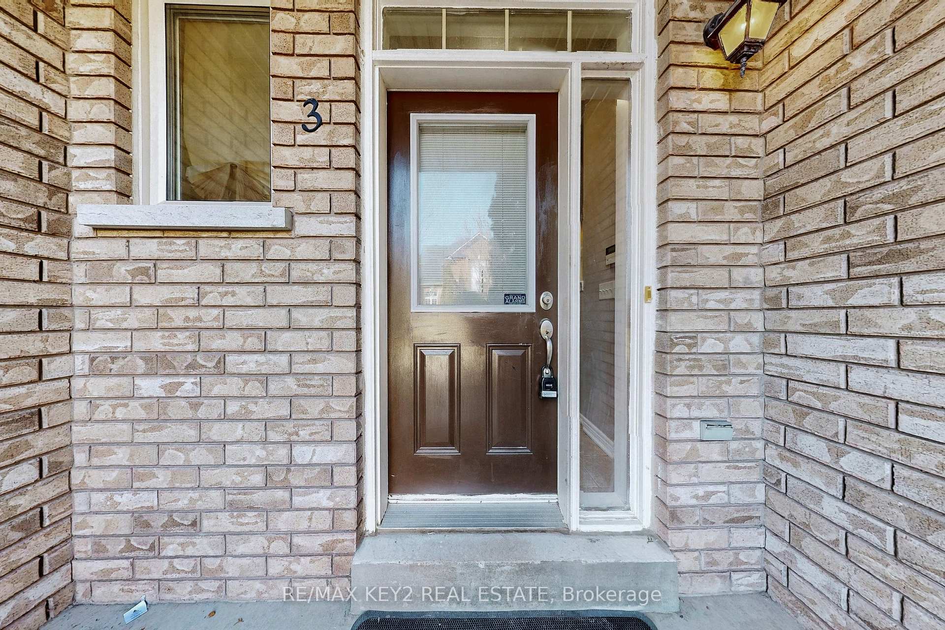 Photo 2 of 3 Knights Corner Lane, Markham, Cornell — HOMEH