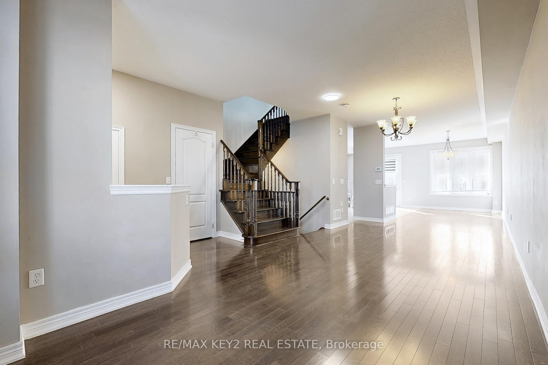 Photo 15 of 3 Knights Corner Lane, Markham, Cornell — HOMEH