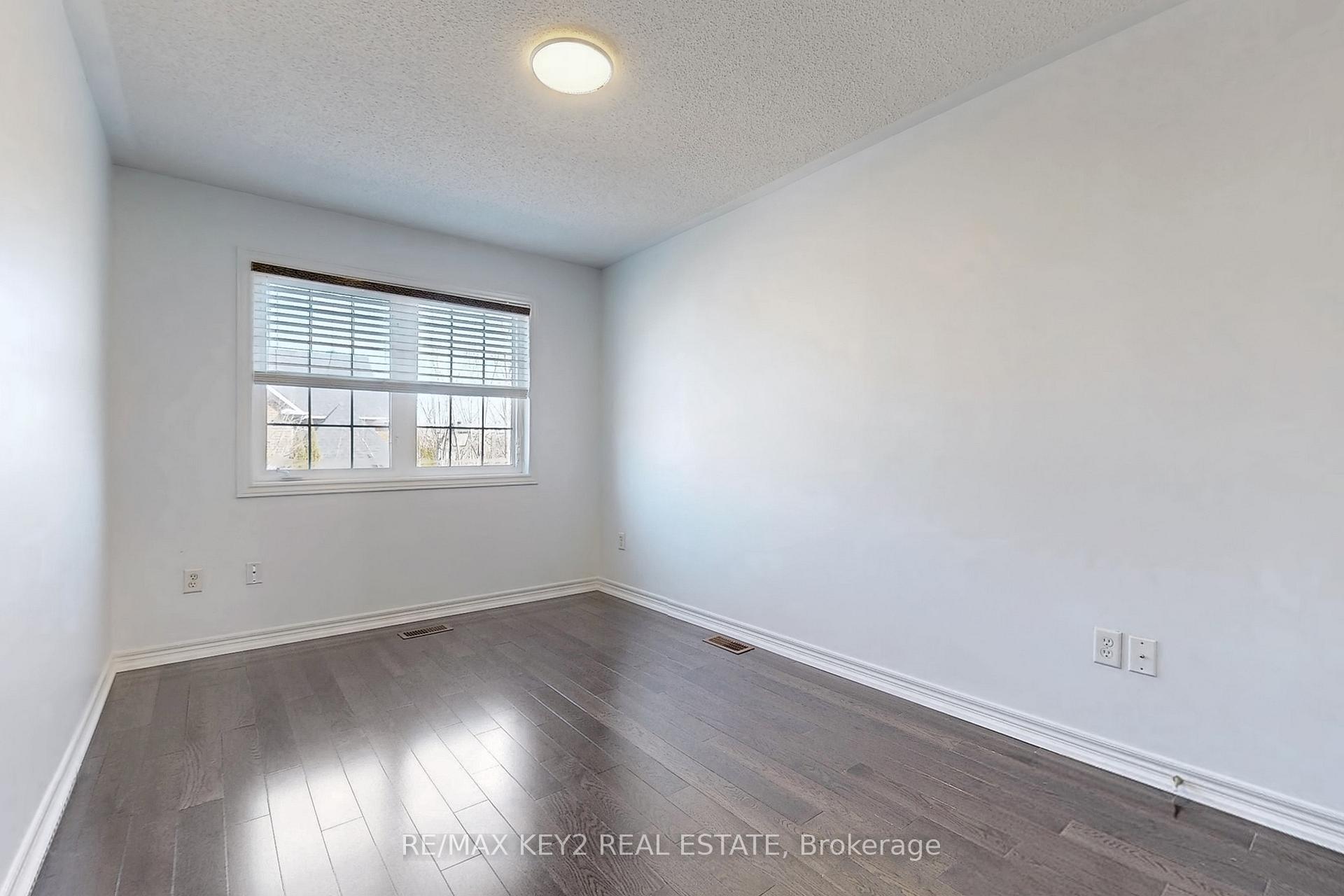 Photo 26 of 3 Knights Corner Lane, Markham, Cornell — HOMEH