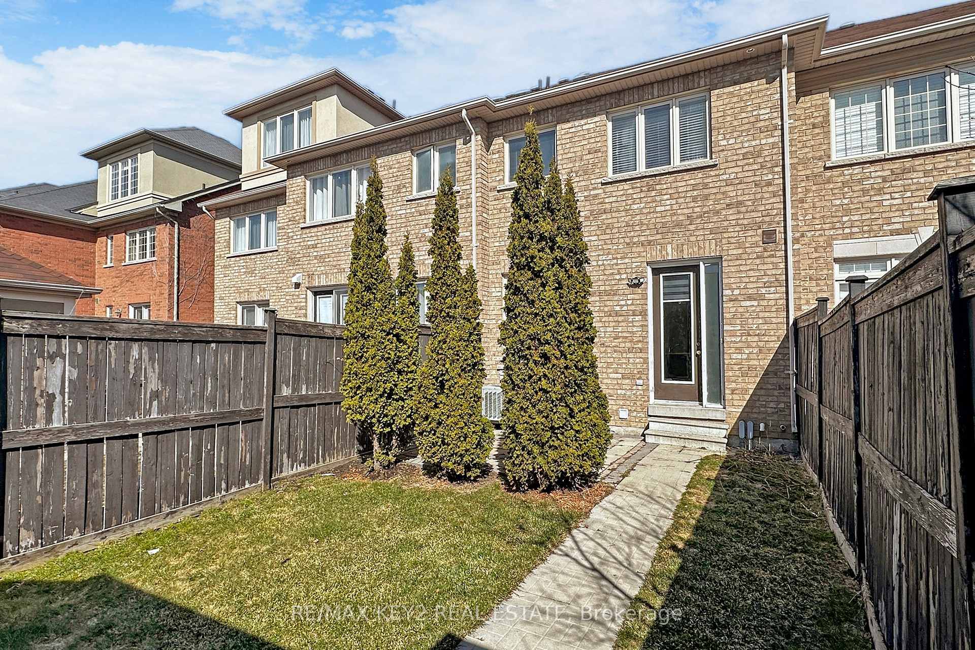 Photo 33 of 3 Knights Corner Lane, Markham, Cornell — HOMEH