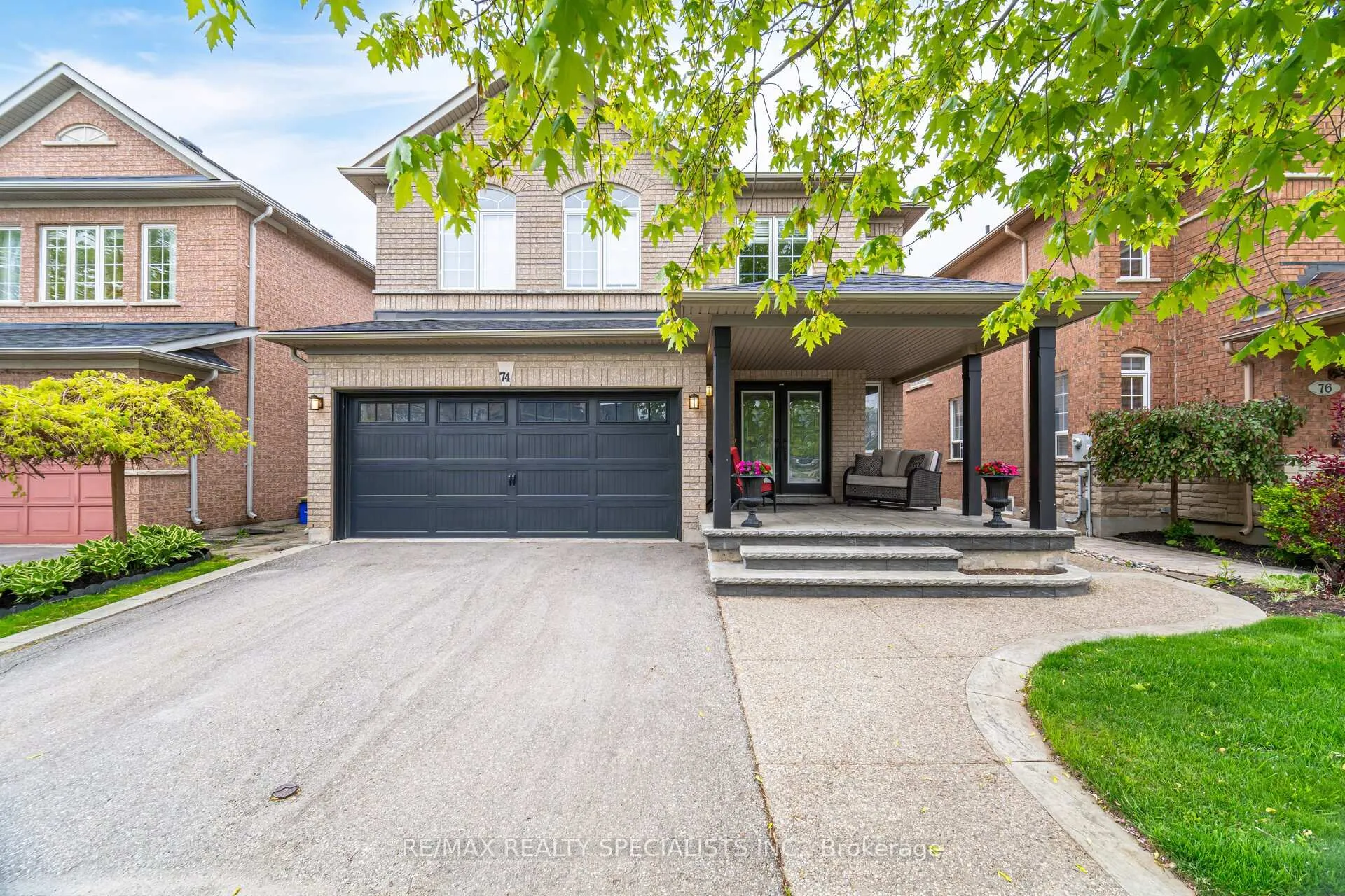 Photo 1 of 74 Robarts Drive, Milton, Dempsey — HOMEH