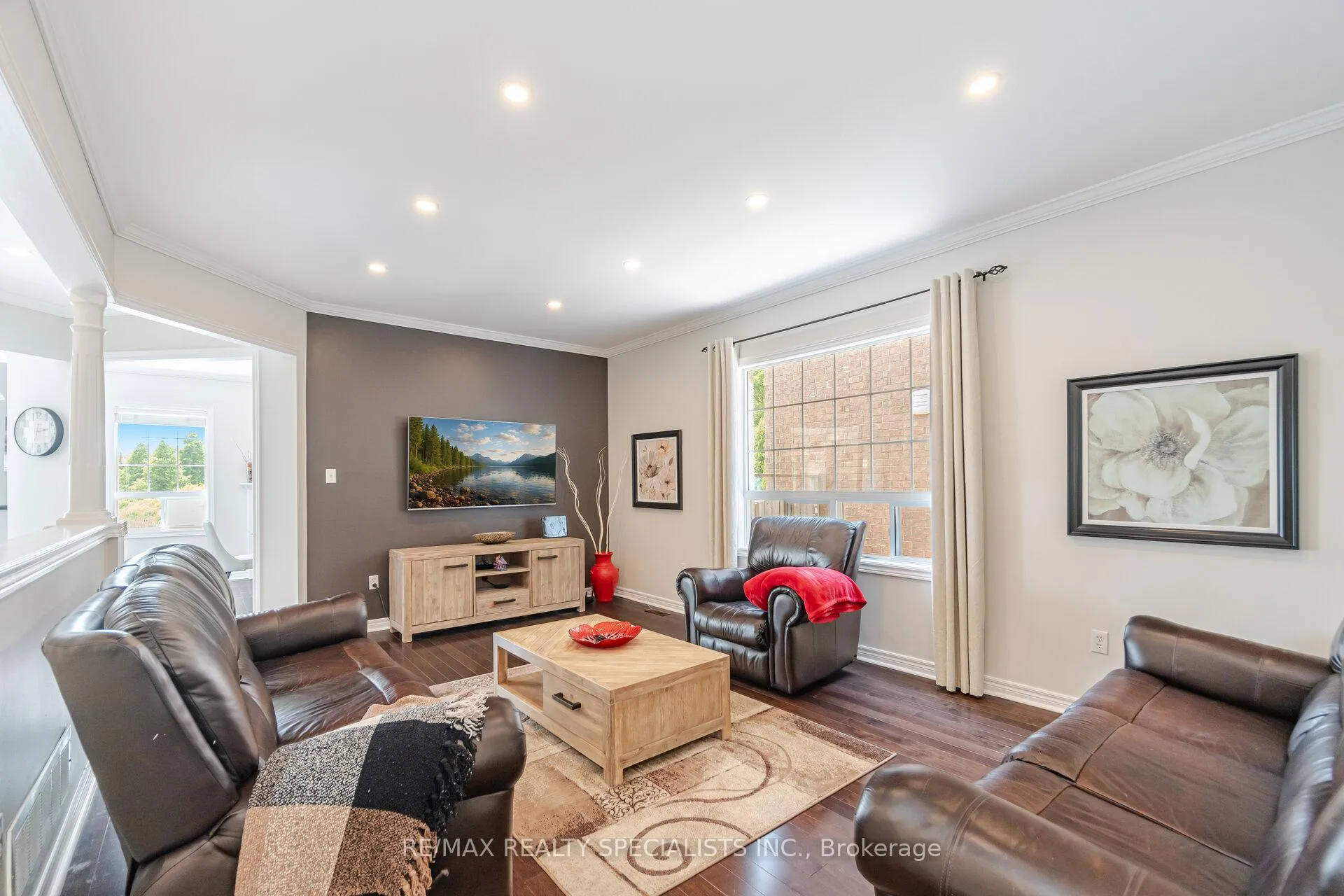 Photo 6 of 74 Robarts Drive, Milton, Dempsey — HOMEH