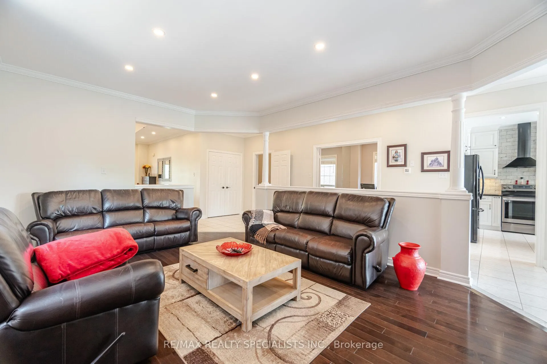 Photo 7 of 74 Robarts Drive, Milton, Dempsey — HOMEH