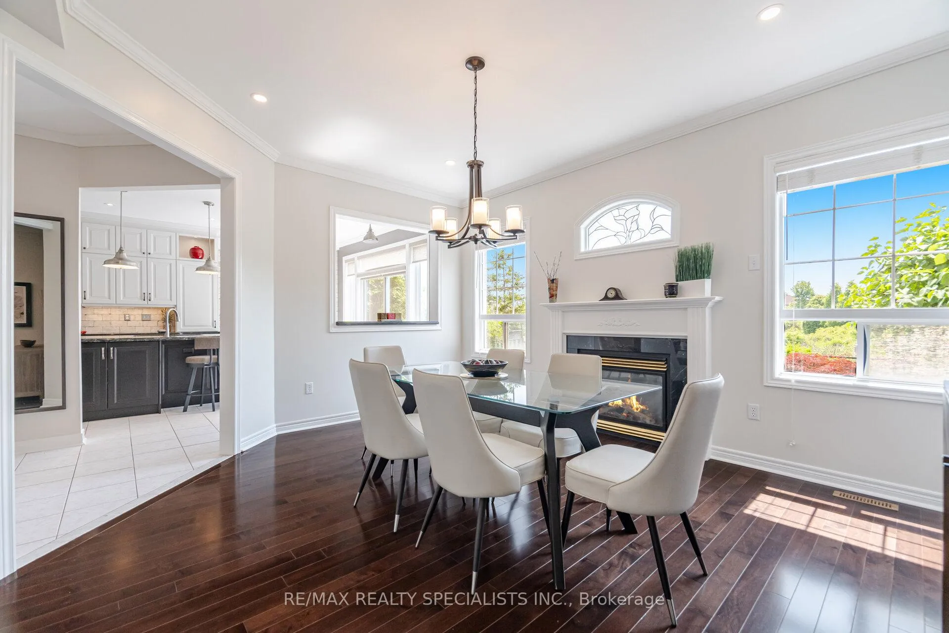 Photo 14 of 74 Robarts Drive, Milton, Dempsey — HOMEH