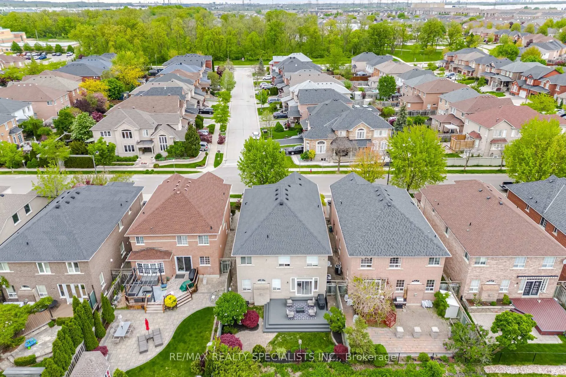 Photo 39 of 74 Robarts Drive, Milton, Dempsey — HOMEH