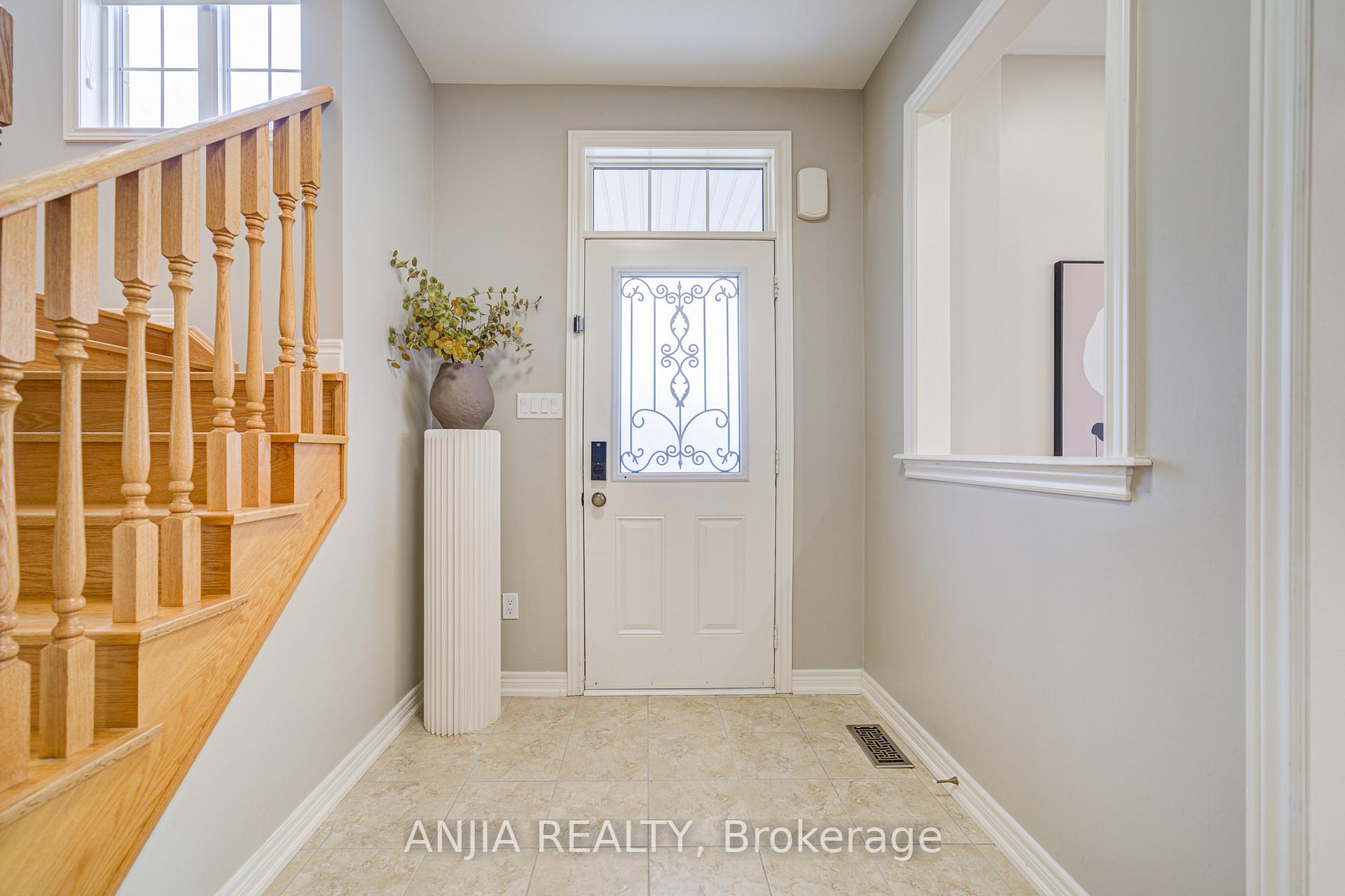 Photo 6 of 78 Christian Ritter Drive, Markham, Berczy — HOMEH