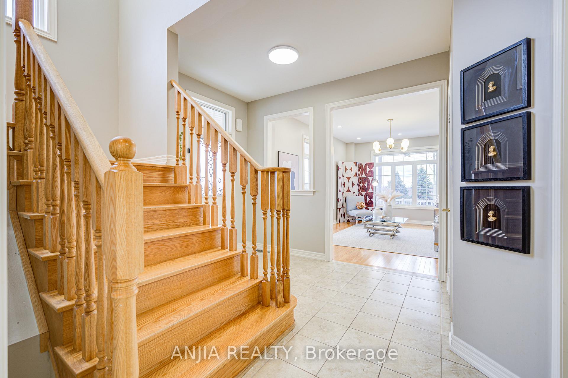 Photo 9 of 78 Christian Ritter Drive, Markham, Berczy — HOMEH