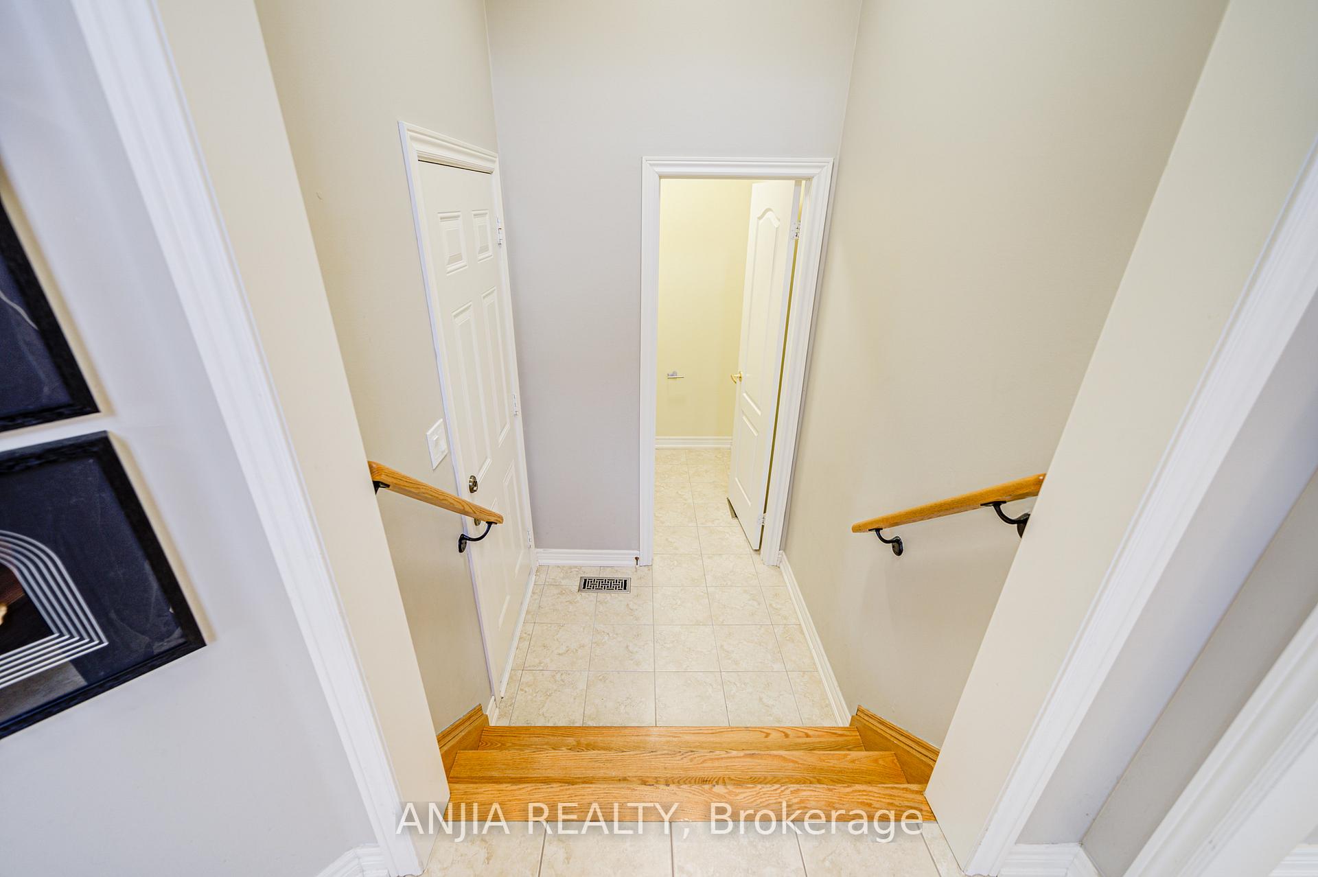 Photo 12 of 78 Christian Ritter Drive, Markham, Berczy — HOMEH