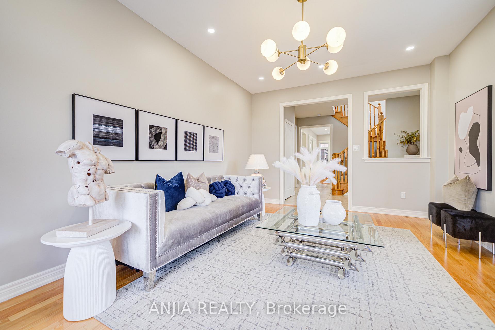 Photo 13 of 78 Christian Ritter Drive, Markham, Berczy — HOMEH