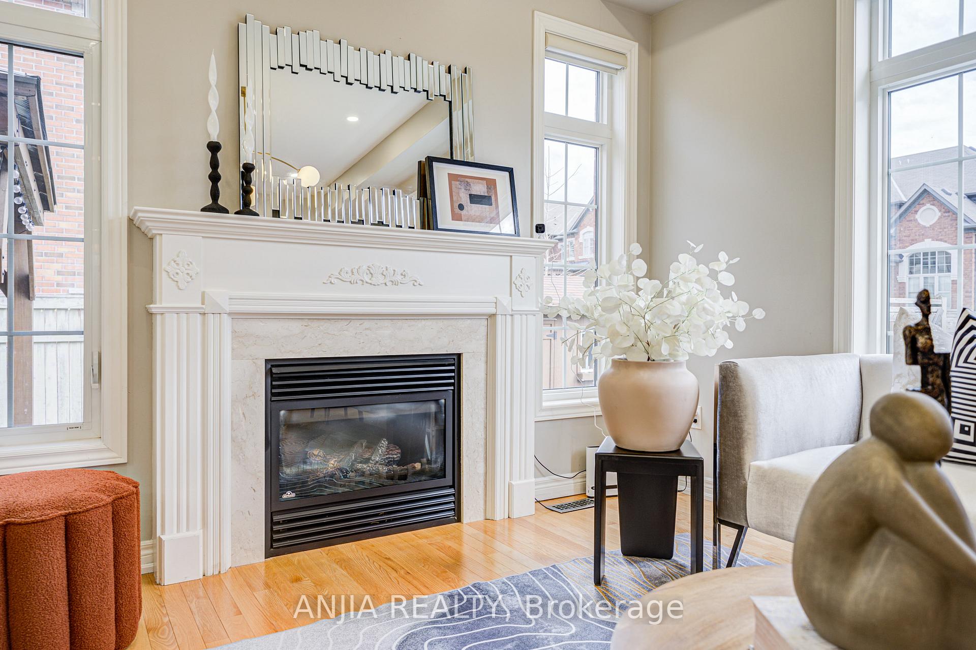 Photo 19 of 78 Christian Ritter Drive, Markham, Berczy — HOMEH