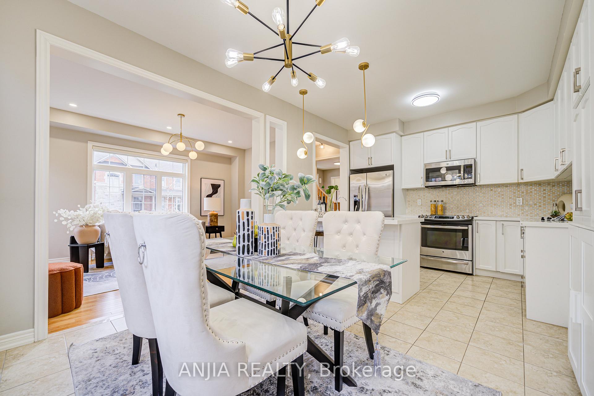 Photo 21 of 78 Christian Ritter Drive, Markham, Berczy — HOMEH