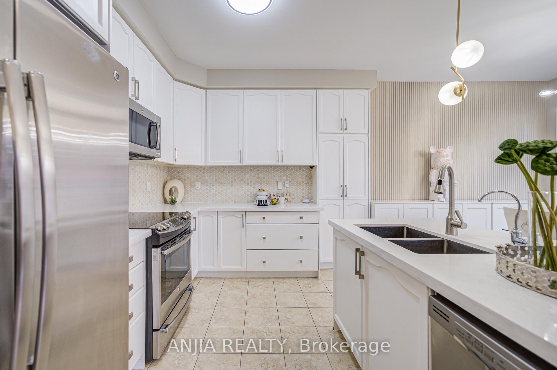 Photo 24 of 78 Christian Ritter Drive, Markham, Berczy — HOMEH