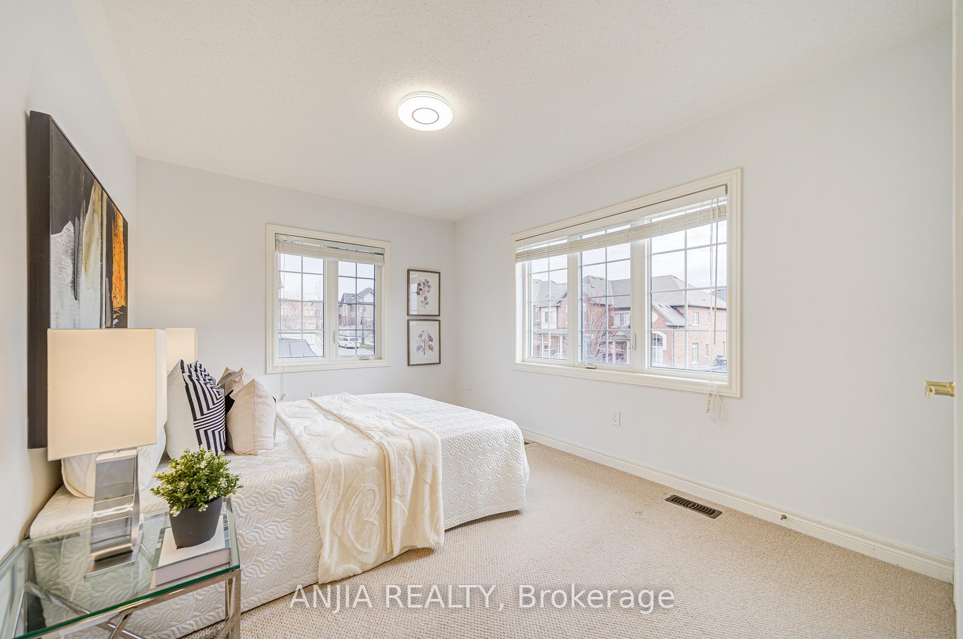 Photo 28 of 78 Christian Ritter Drive, Markham, Berczy — HOMEH
