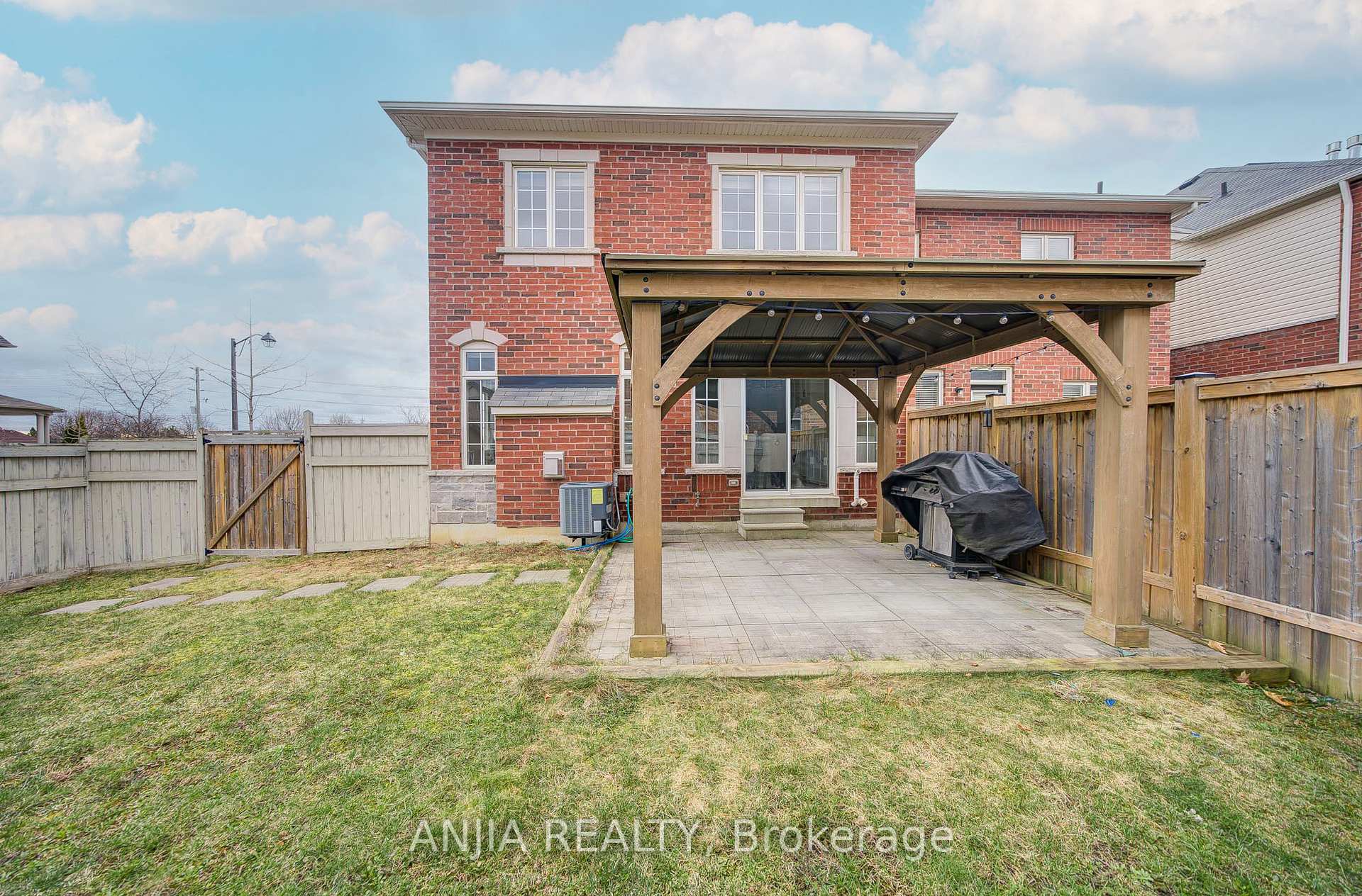 Photo 47 of 78 Christian Ritter Drive, Markham, Berczy — HOMEH