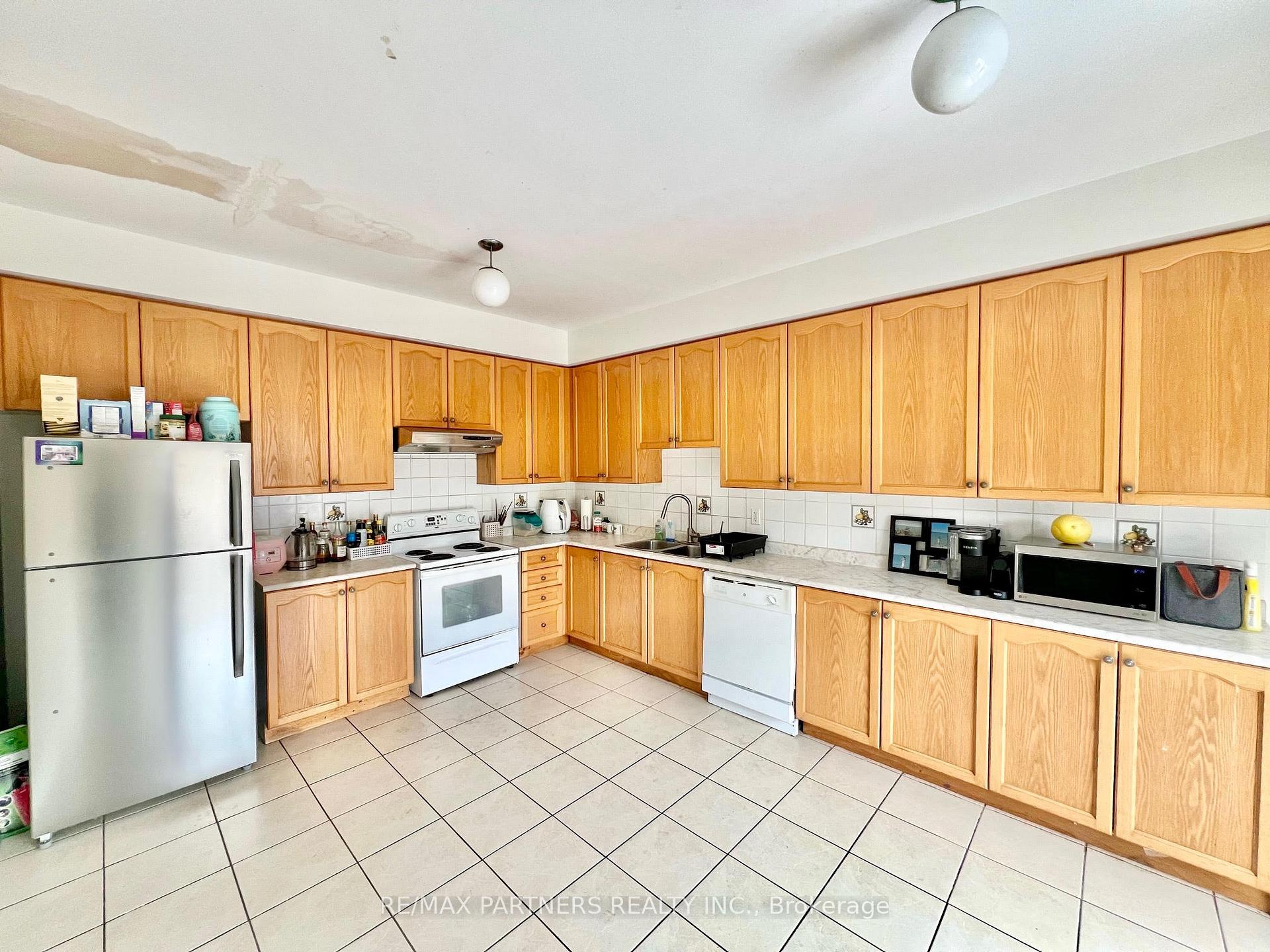 Photo 8 of 39 Pamgrey Road, Markham, Greensborough — HOMEH