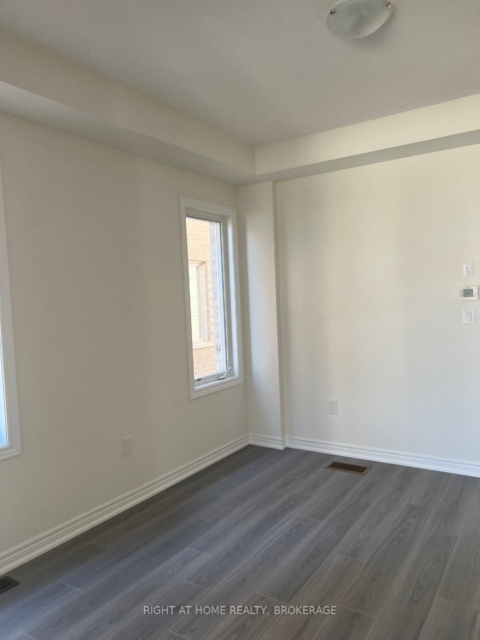 Photo 14 of 91 Great Falls Boulevard, Hamilton, Waterdown — HOMEH