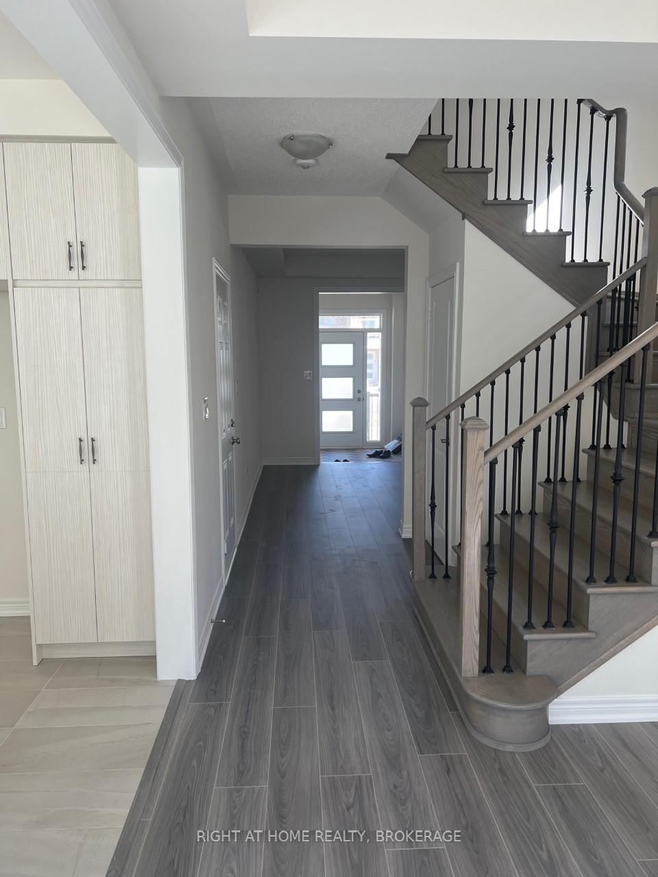 Photo 16 of 91 Great Falls Boulevard, Hamilton, Waterdown — HOMEH