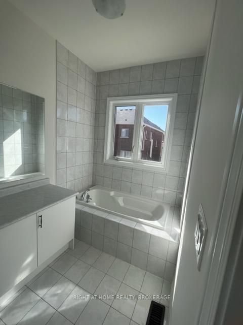 Photo 20 of 91 Great Falls Boulevard, Hamilton, Waterdown — HOMEH
