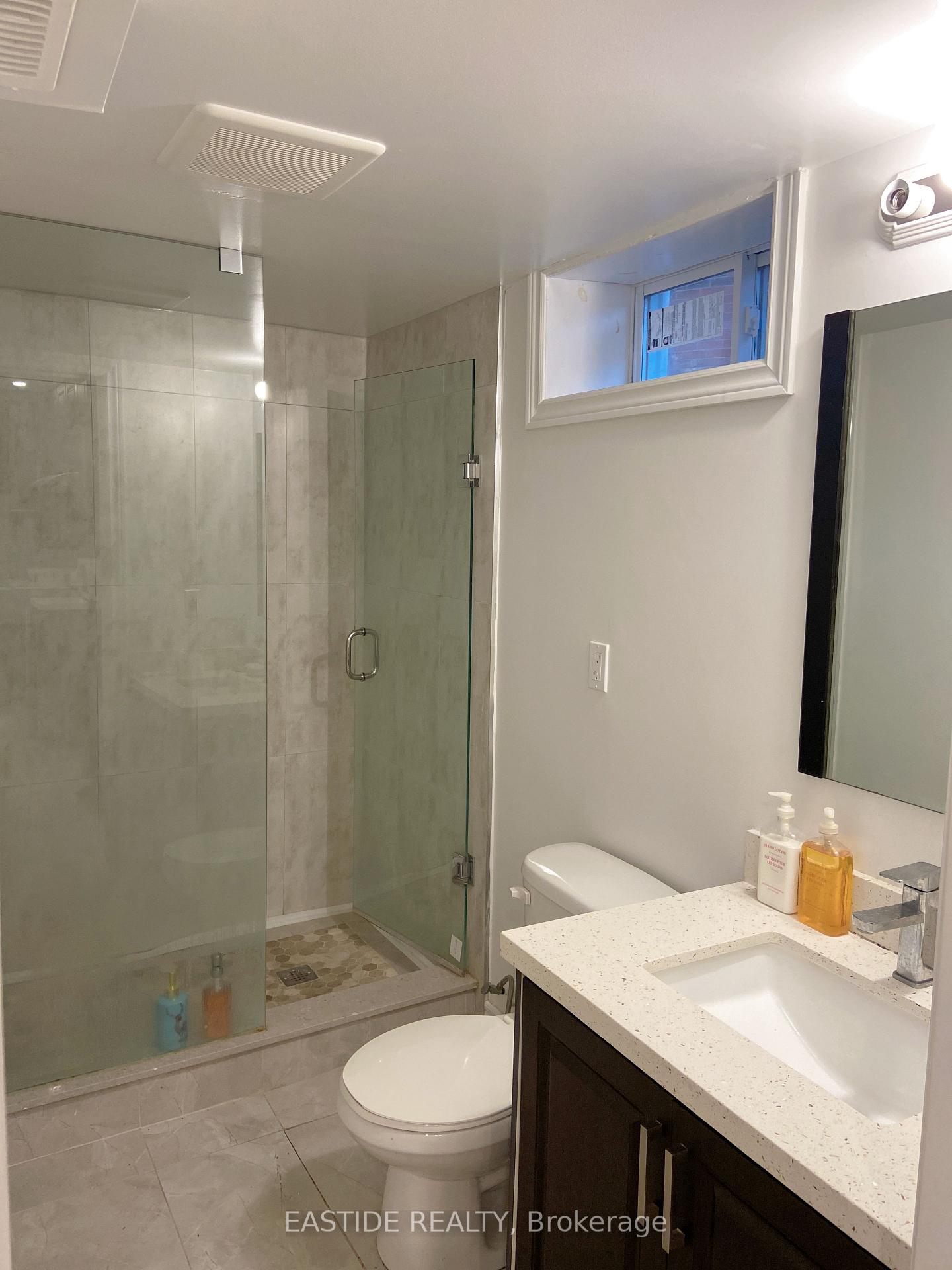 Photo 6 of 1 Richard Maynard Crescent, Markham, Unionville — HOMEH