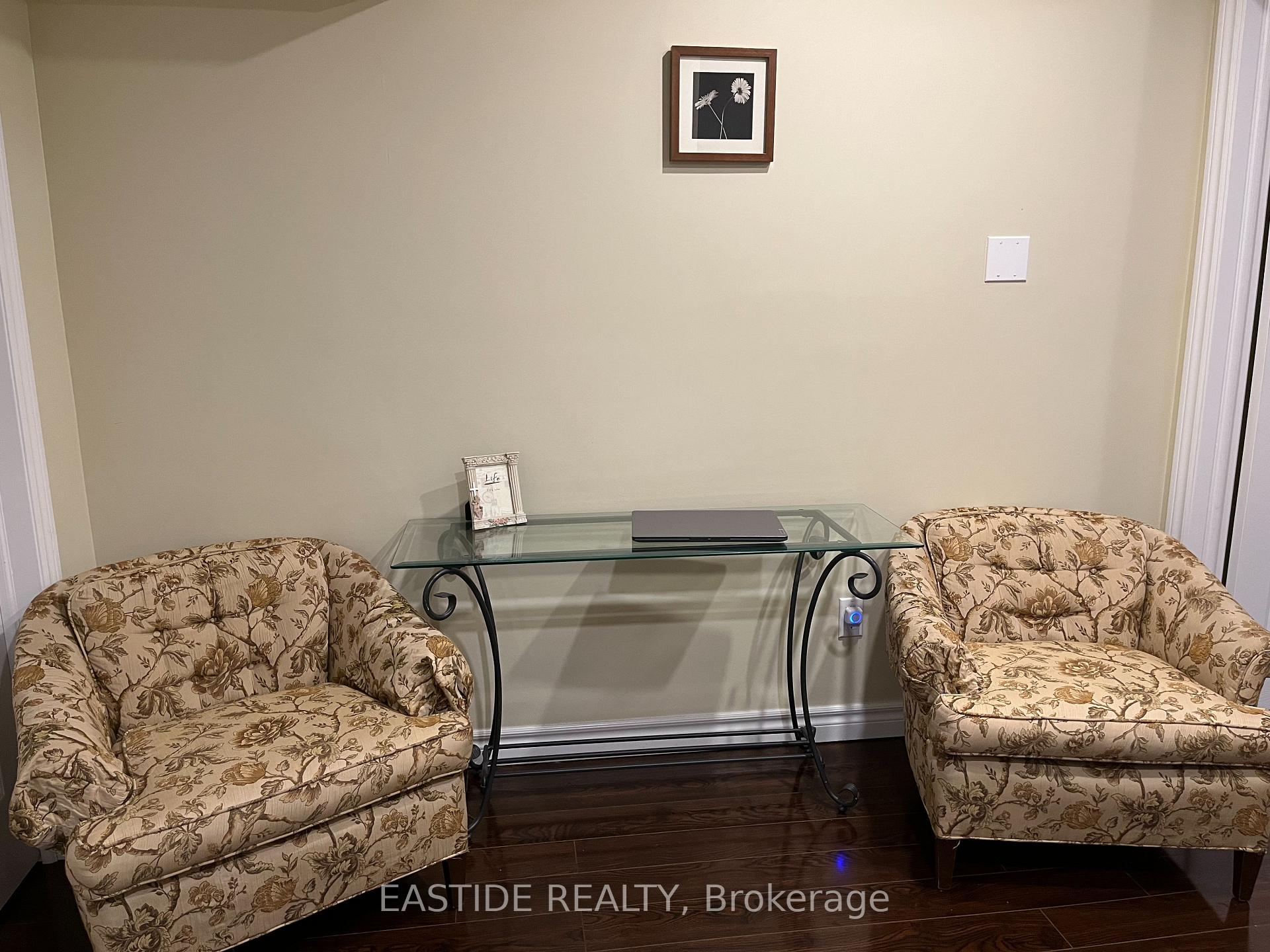 Photo 7 of 1 Richard Maynard Crescent, Markham, Unionville — HOMEH