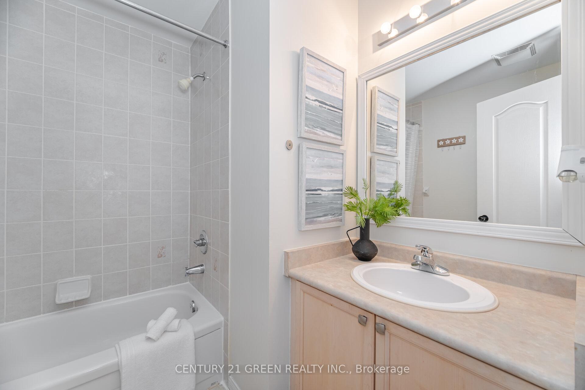 Photo 4 of 411 Baverstock Crescent, Milton, Clarke — HOMEH