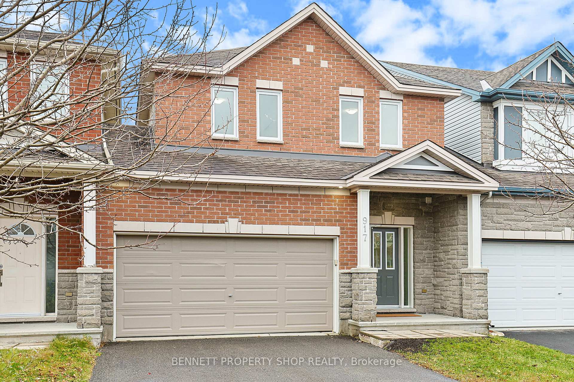 Photo 2 of 917 Whiteford Way, Ottawa, Kanata - Emerald Meadows/Trailwest — HOMEH