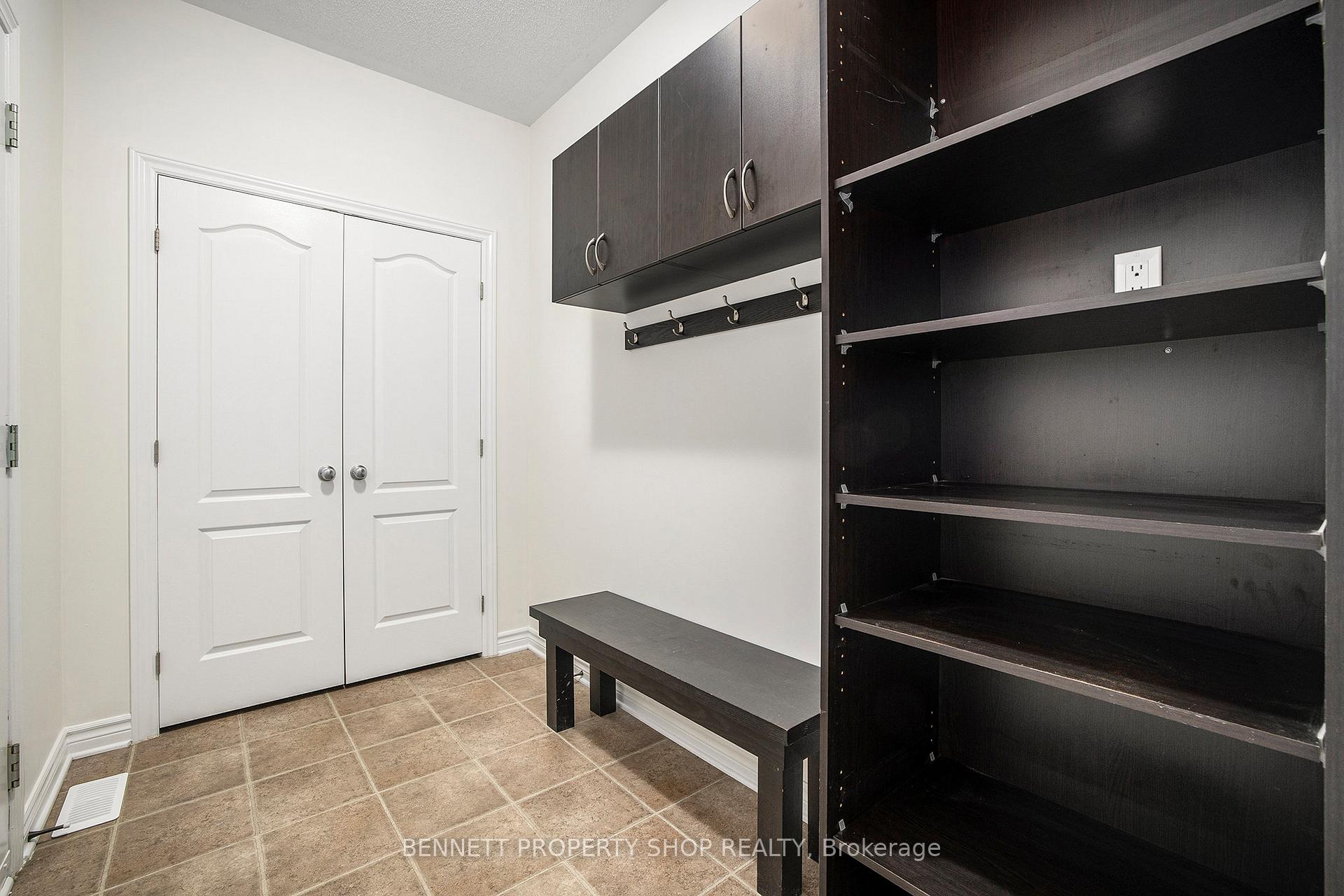 Photo 9 of 917 Whiteford Way, Ottawa, Kanata - Emerald Meadows/Trailwest — HOMEH