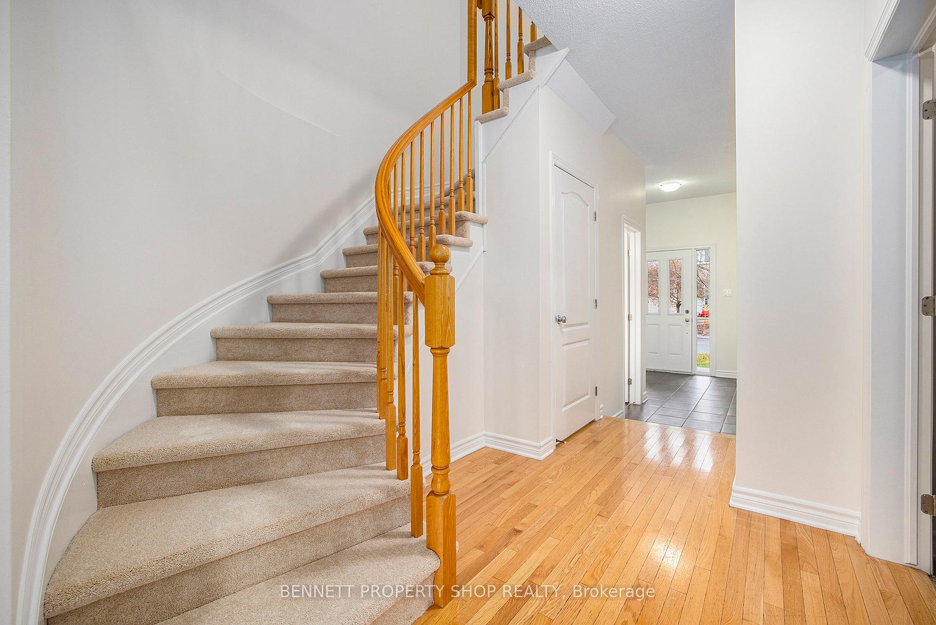 Photo 11 of 917 Whiteford Way, Ottawa, Kanata - Emerald Meadows/Trailwest — HOMEH