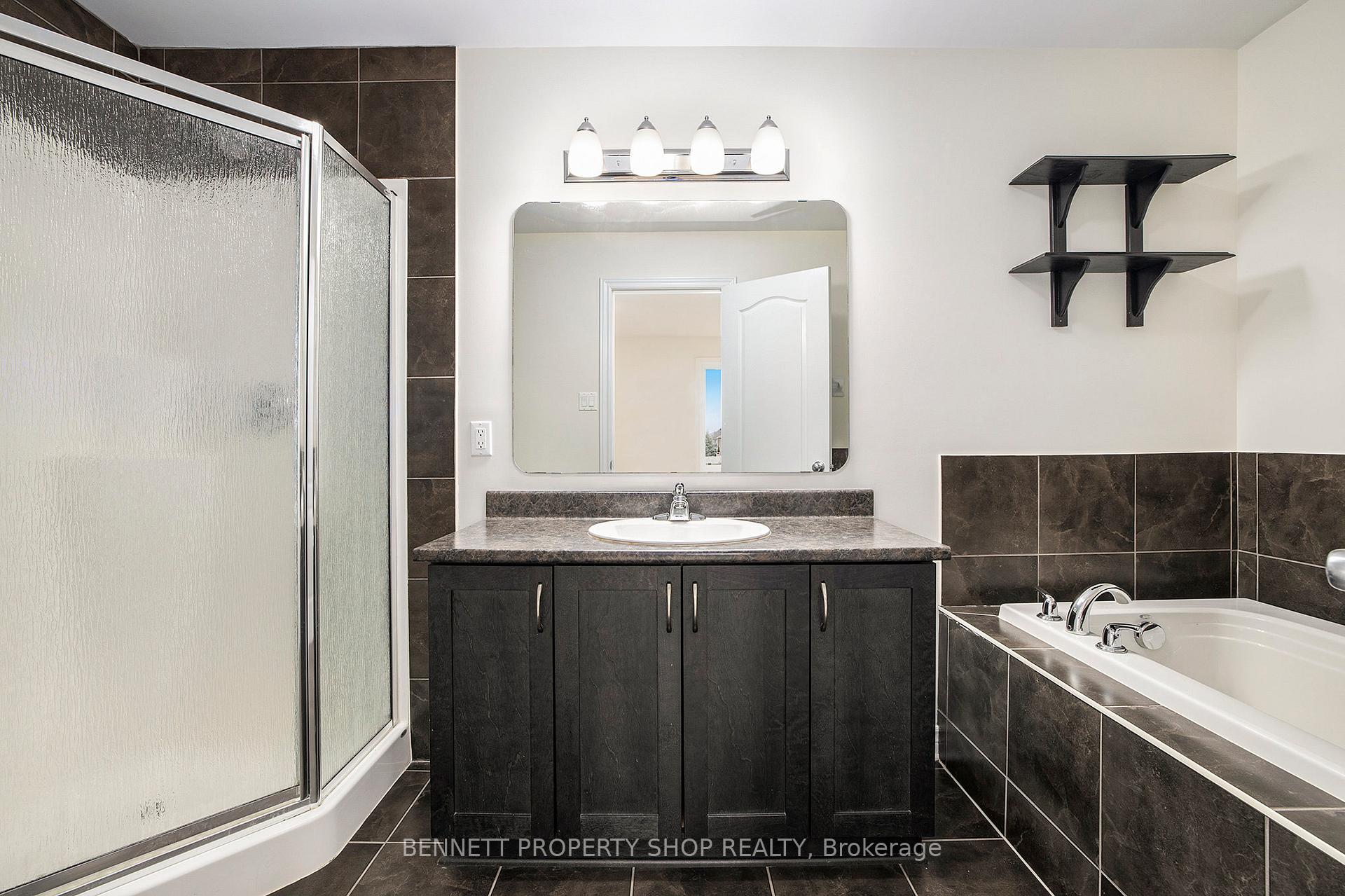 Photo 13 of 917 Whiteford Way, Ottawa, Kanata - Emerald Meadows/Trailwest — HOMEH