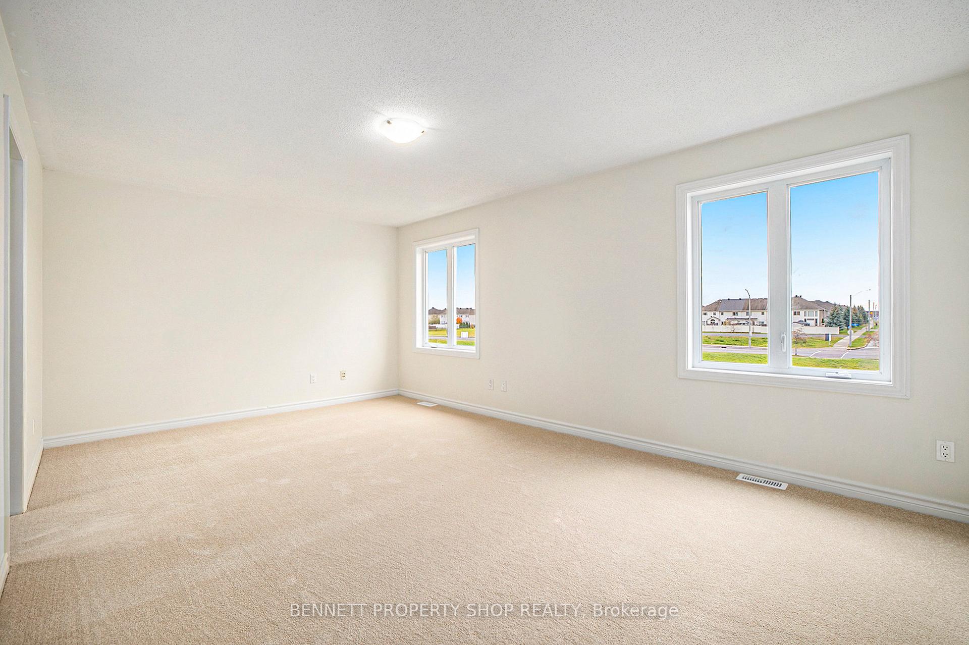 Photo 14 of 917 Whiteford Way, Ottawa, Kanata - Emerald Meadows/Trailwest — HOMEH