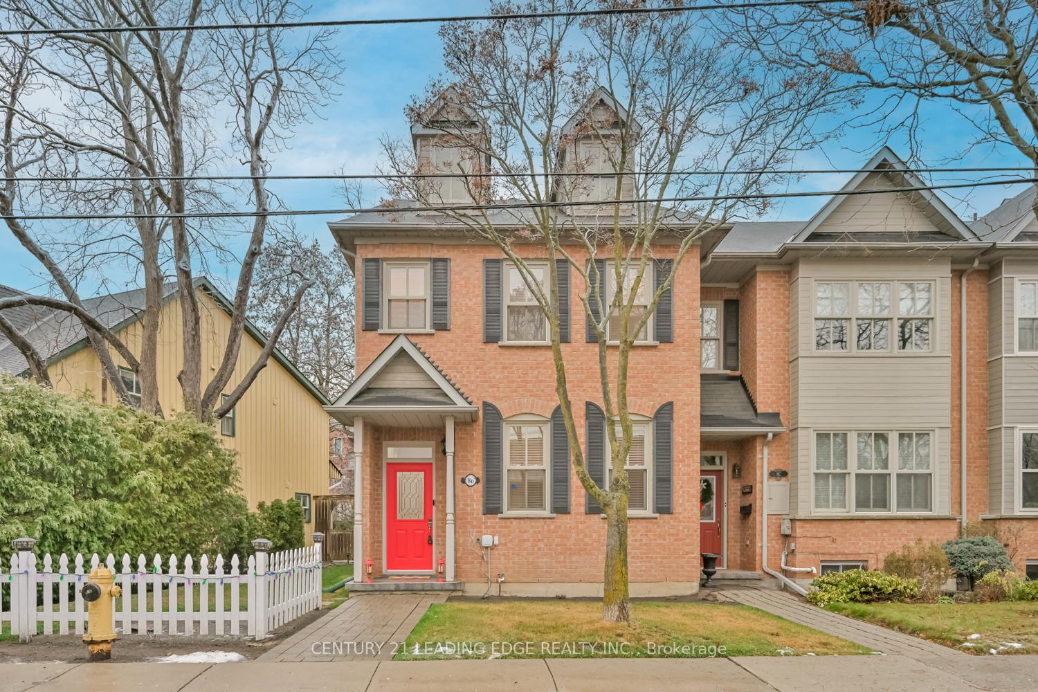 Photo 1 of 8D Station Lane, Markham, Unionville — HOMEH