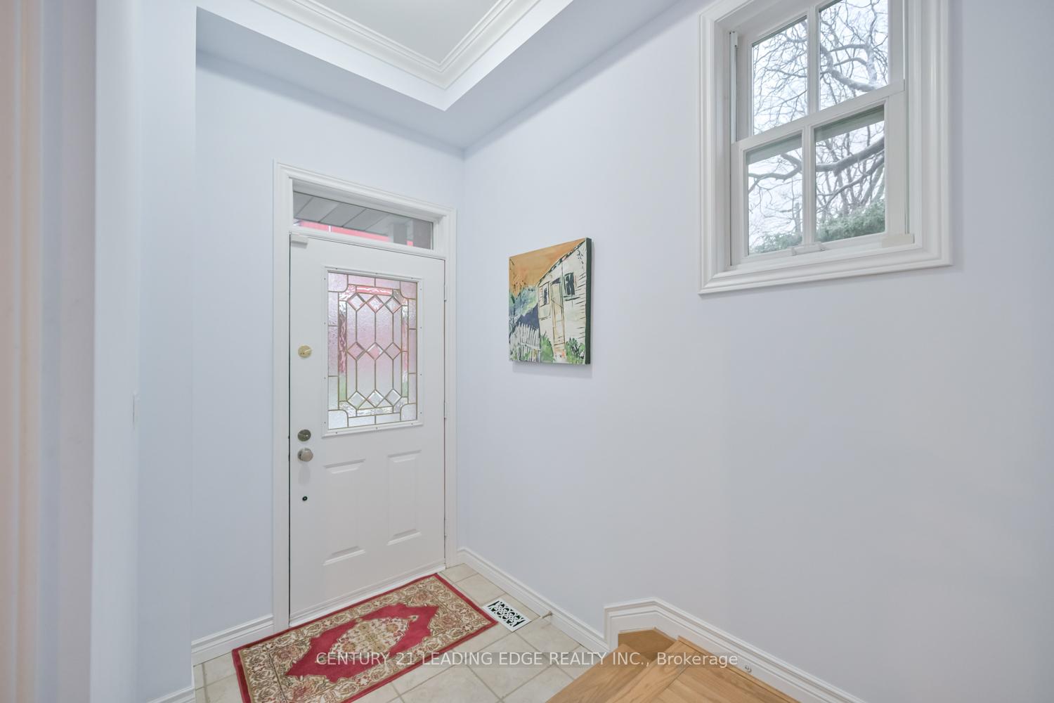 Photo 4 of 8D Station Lane, Markham, Unionville — HOMEH