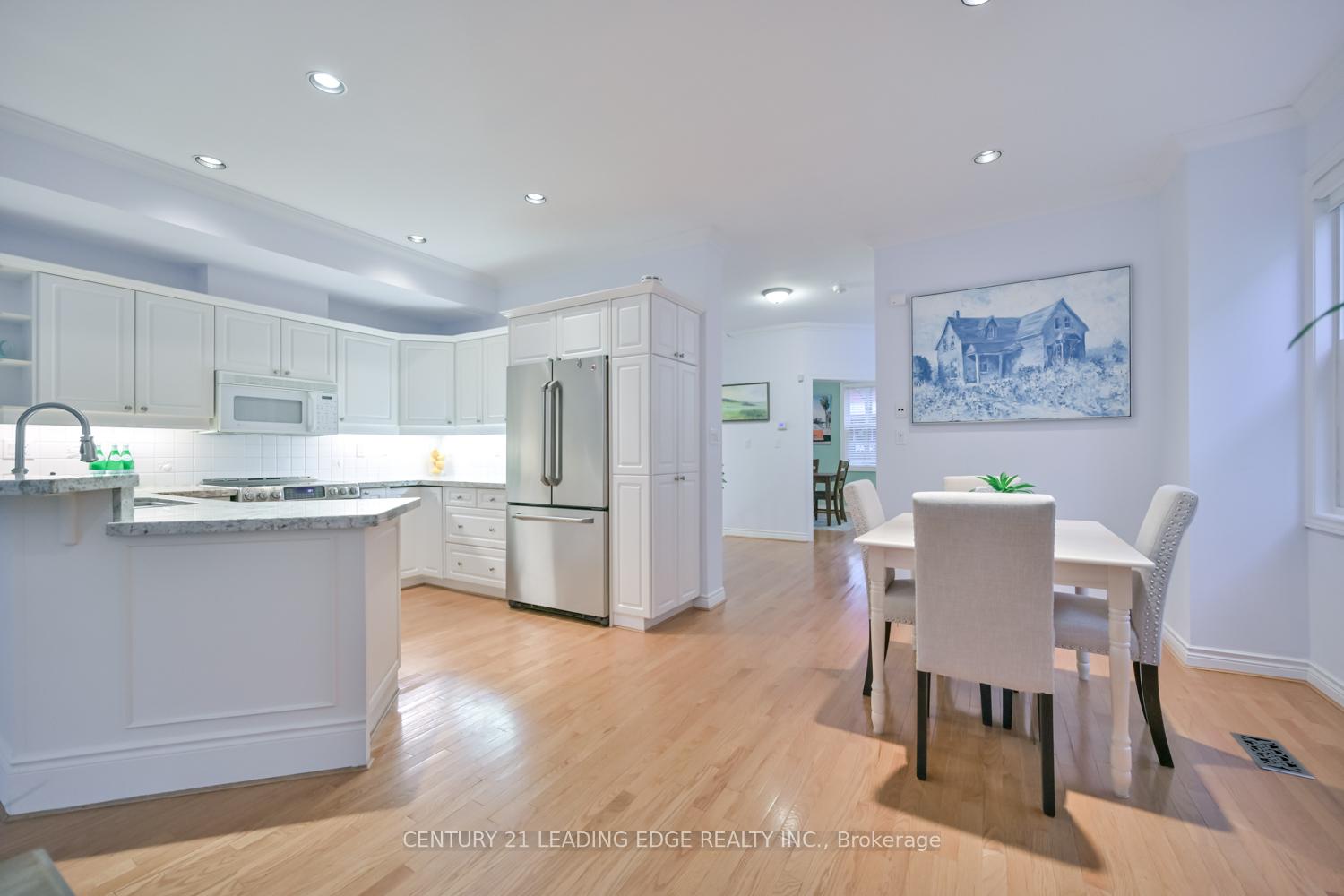 Photo 9 of 8D Station Lane, Markham, Unionville — HOMEH