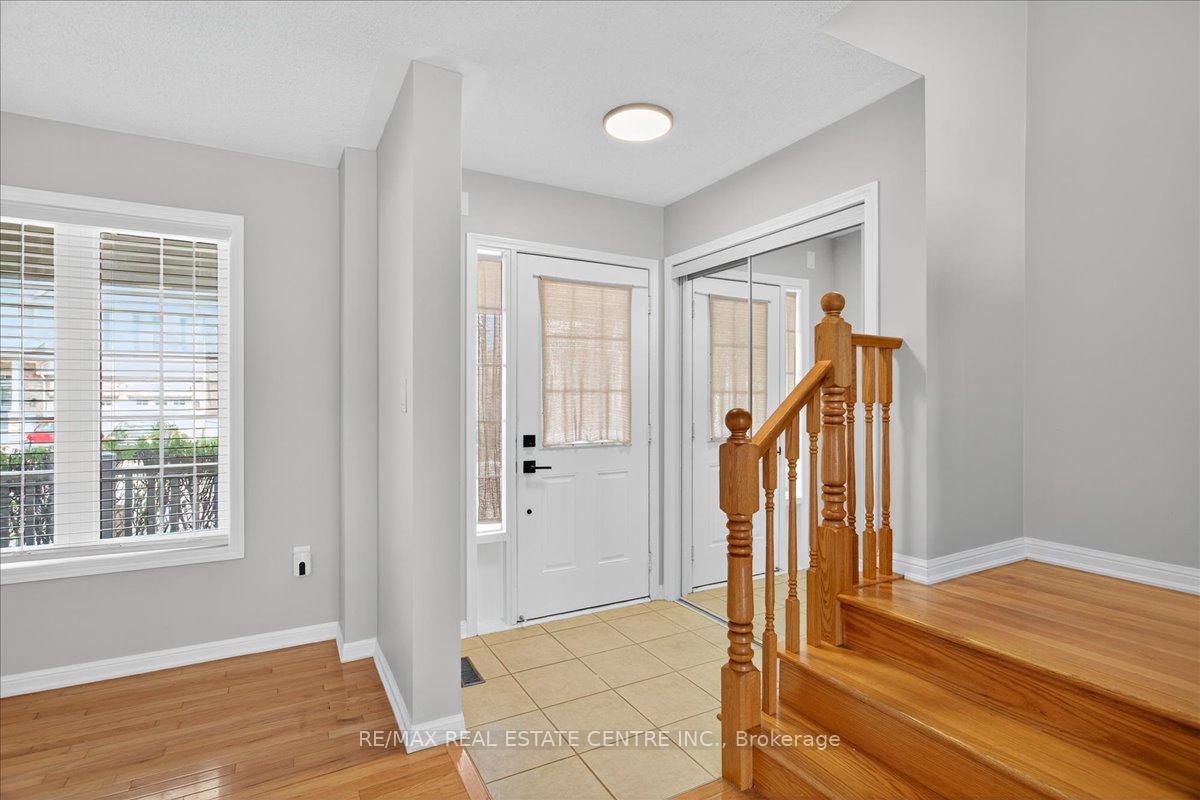 Photo 2 of 832 Bessy Trail, Milton, Coates — HOMEH