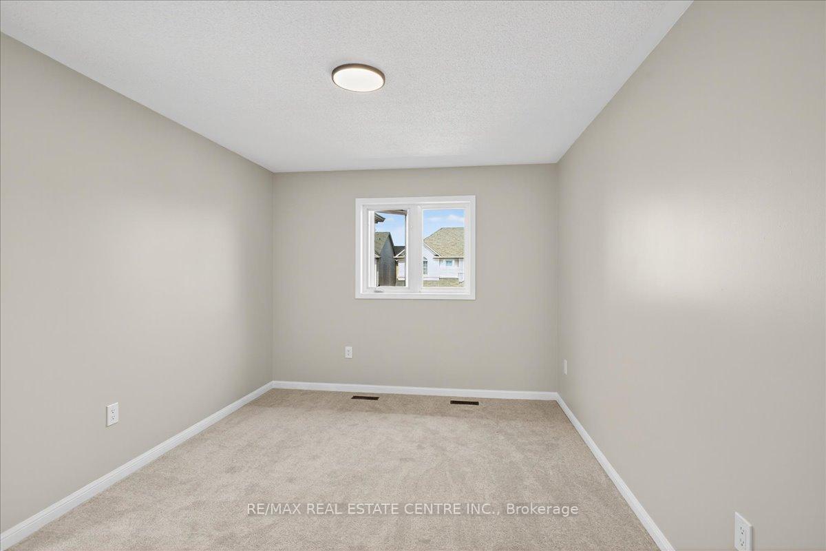Photo 14 of 832 Bessy Trail, Milton, Coates — HOMEH