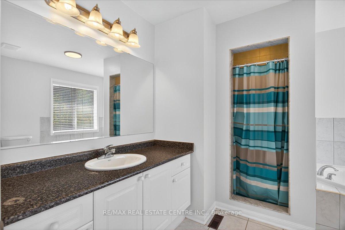 Photo 17 of 832 Bessy Trail, Milton, Coates — HOMEH