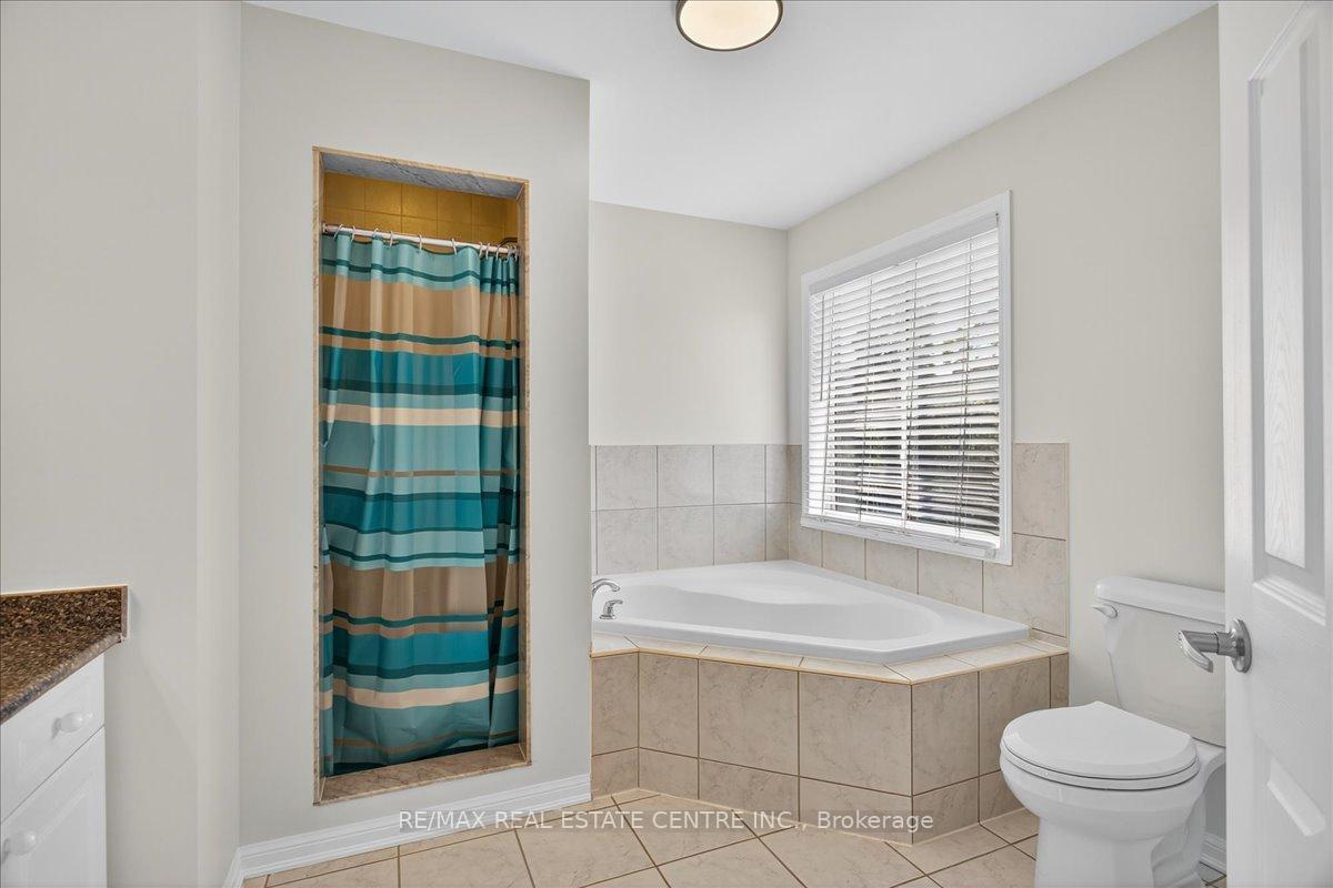 Photo 40 of 832 Bessy Trail, Milton, Coates — HOMEH